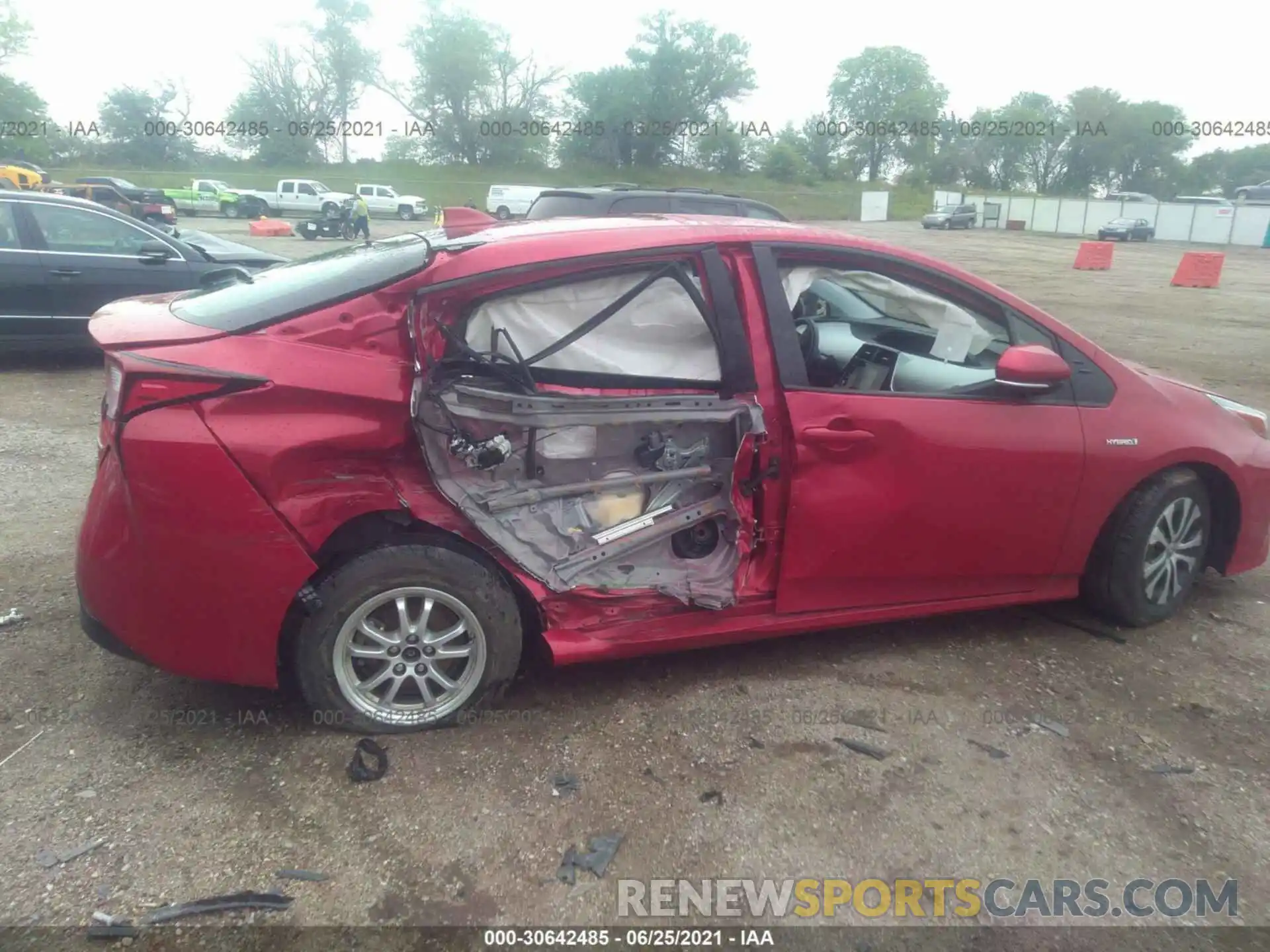 6 Photograph of a damaged car JTDL9MFU6M3023033 TOYOTA PRIUS 2021