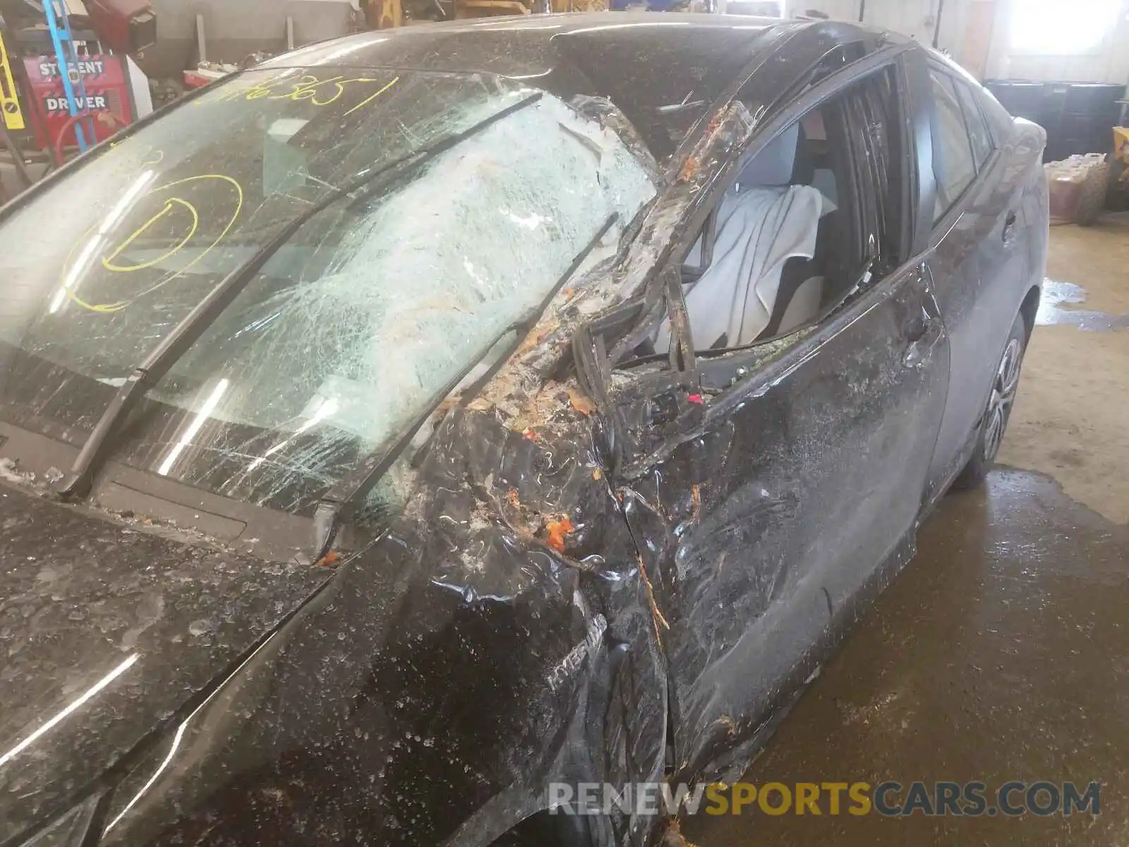 9 Photograph of a damaged car JTDL9MFU6M3024828 TOYOTA PRIUS 2021