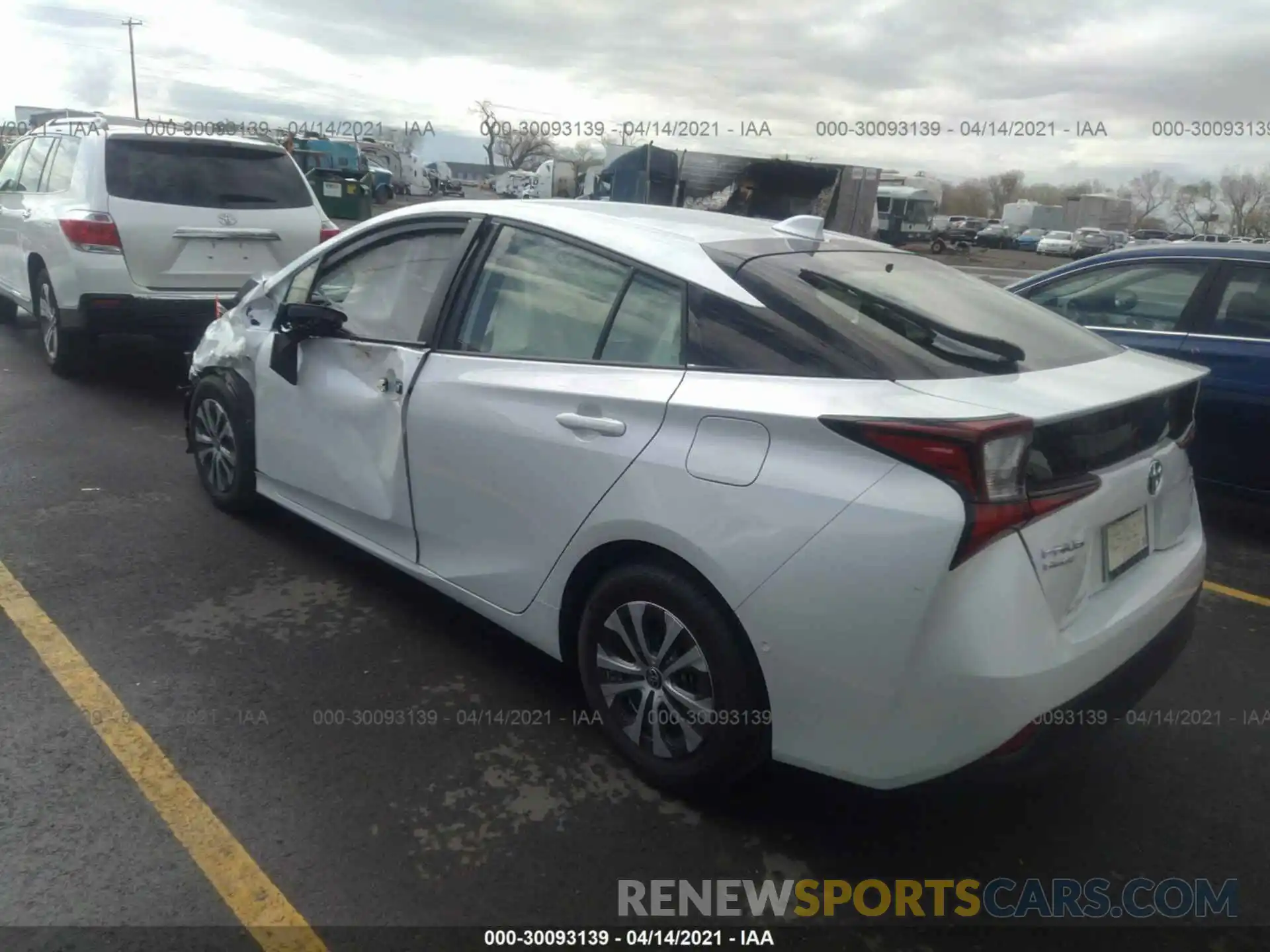 3 Photograph of a damaged car JTDL9MFU6M3028586 TOYOTA PRIUS 2021