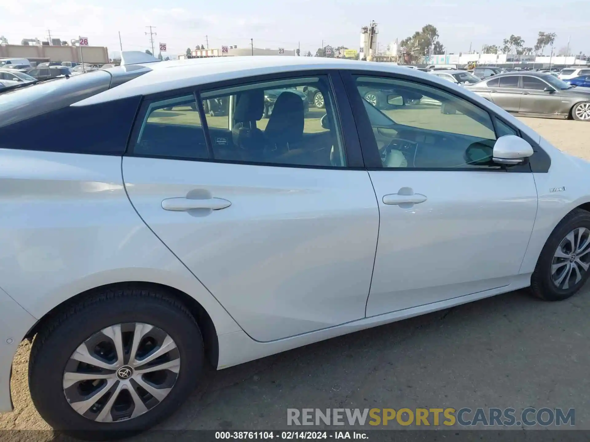 13 Photograph of a damaged car JTDL9MFU7M3027415 TOYOTA PRIUS 2021