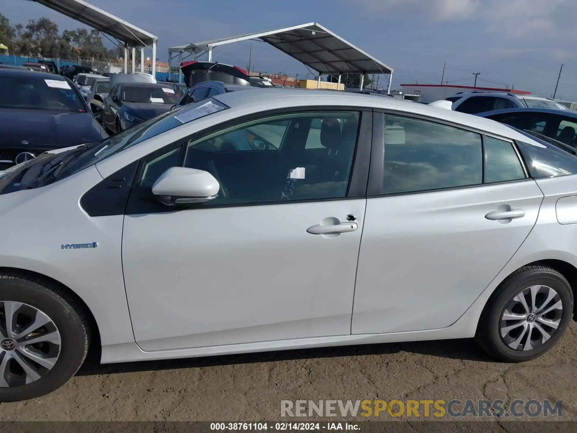 14 Photograph of a damaged car JTDL9MFU7M3027415 TOYOTA PRIUS 2021