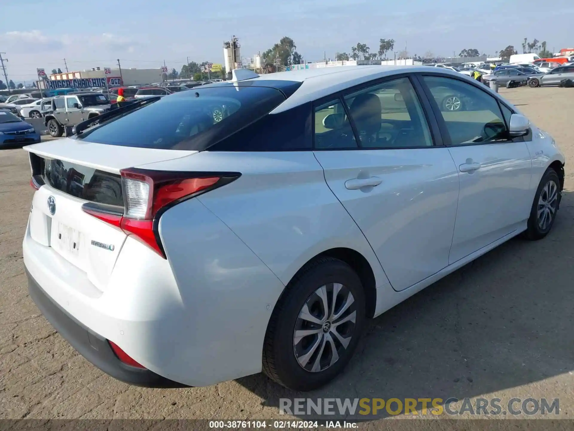 4 Photograph of a damaged car JTDL9MFU7M3027415 TOYOTA PRIUS 2021