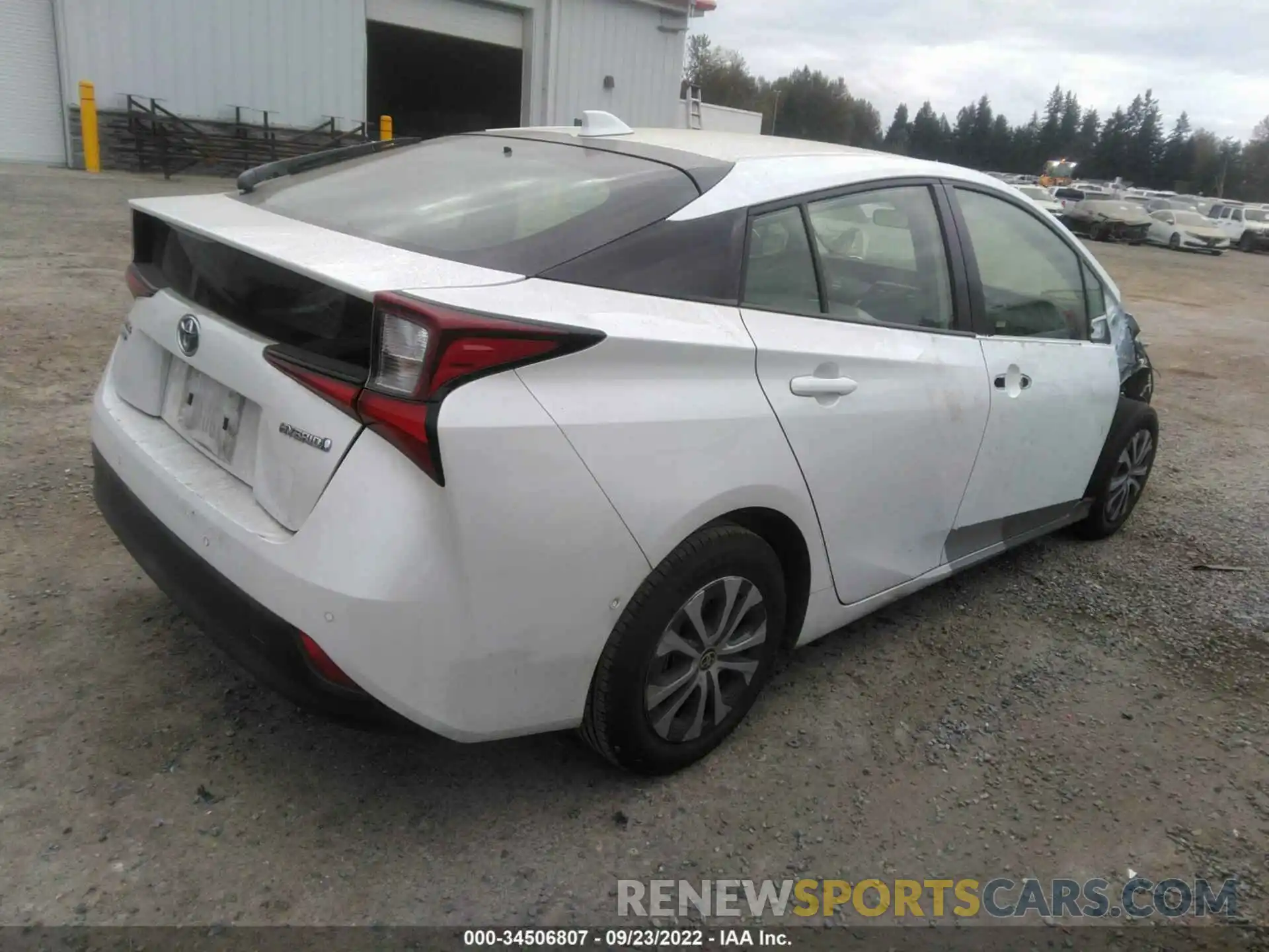 4 Photograph of a damaged car JTDL9MFUXM3023004 TOYOTA PRIUS 2021