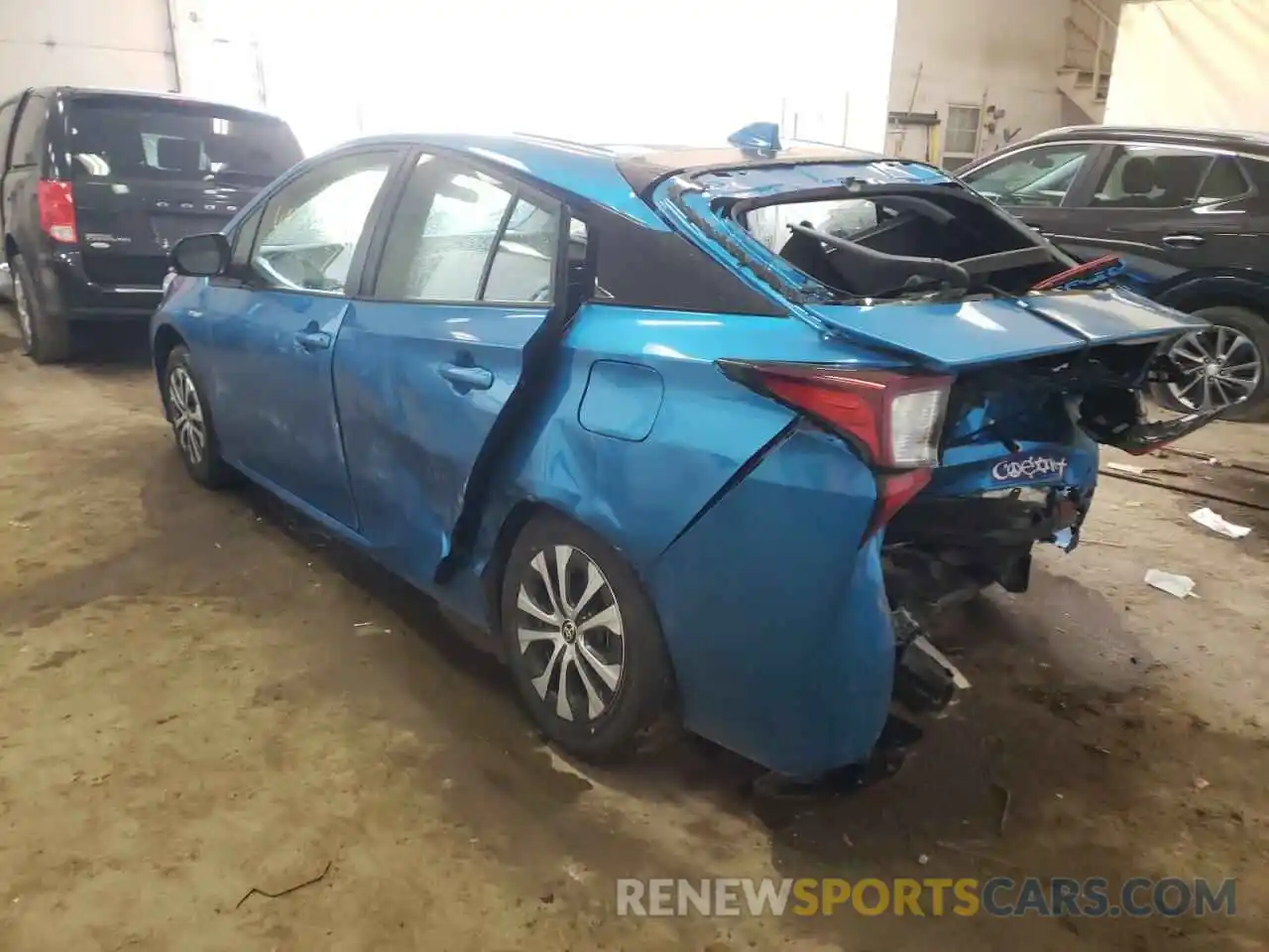 3 Photograph of a damaged car JTDL9MFUXM3025447 TOYOTA PRIUS 2021