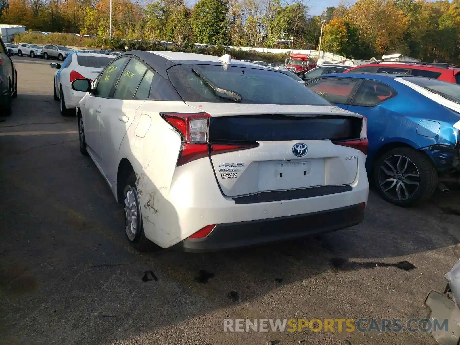 3 Photograph of a damaged car JTDL9MFUXM3025917 TOYOTA PRIUS 2021