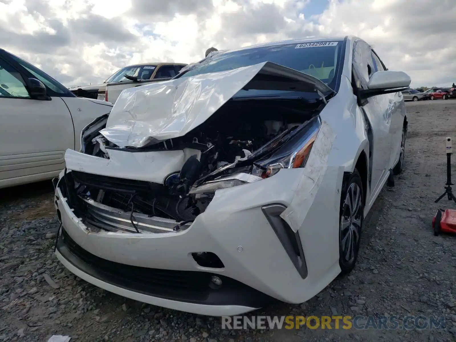 2 Photograph of a damaged car JTDL9MFUXM3030552 TOYOTA PRIUS 2021