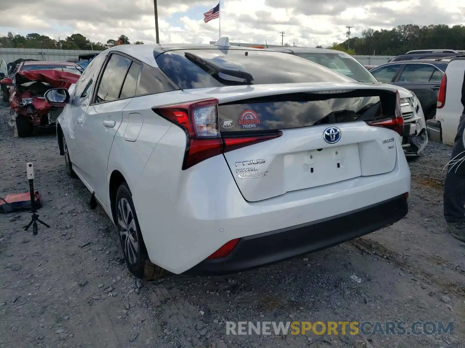 3 Photograph of a damaged car JTDL9MFUXM3030552 TOYOTA PRIUS 2021