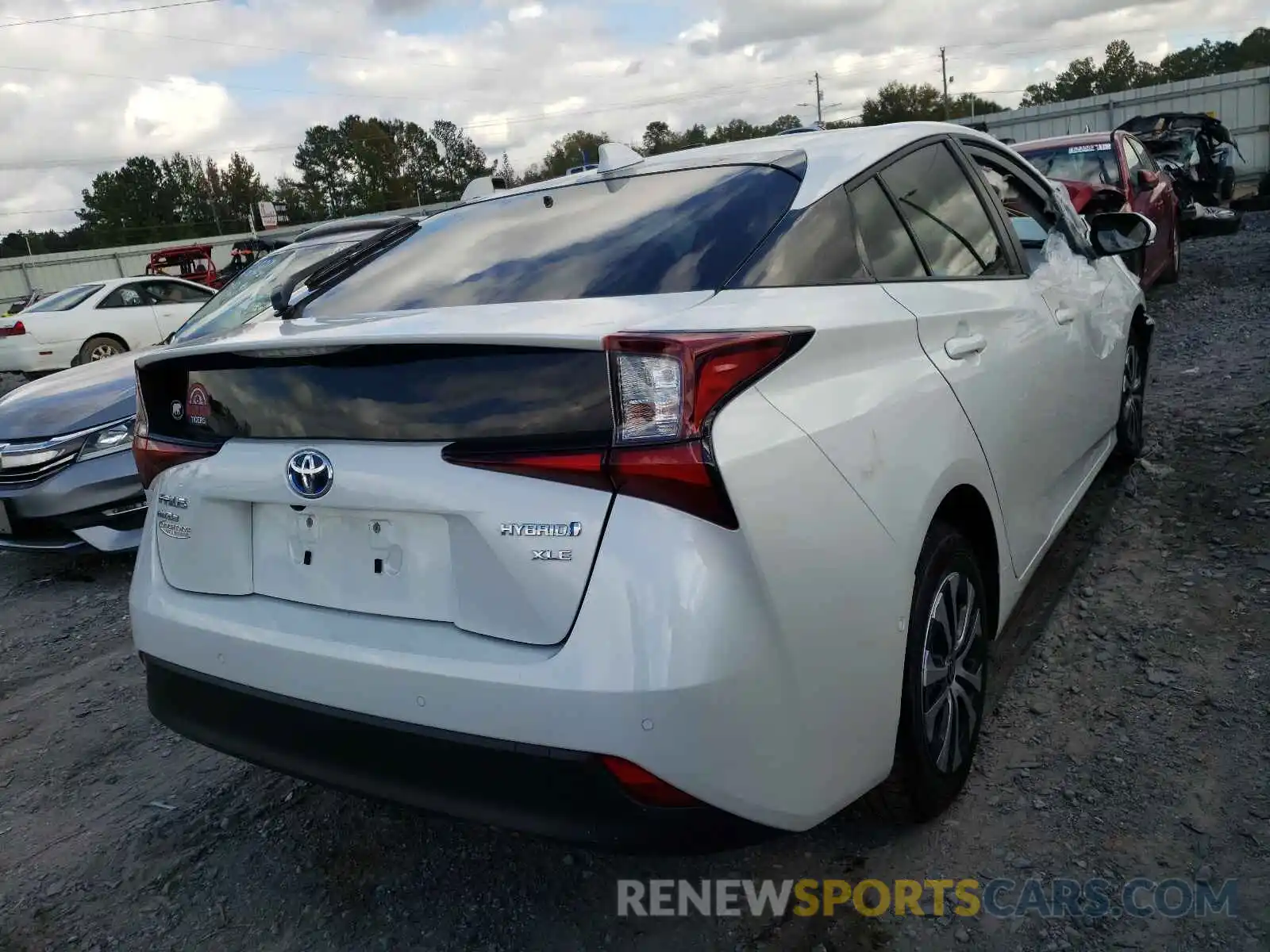 4 Photograph of a damaged car JTDL9MFUXM3030552 TOYOTA PRIUS 2021