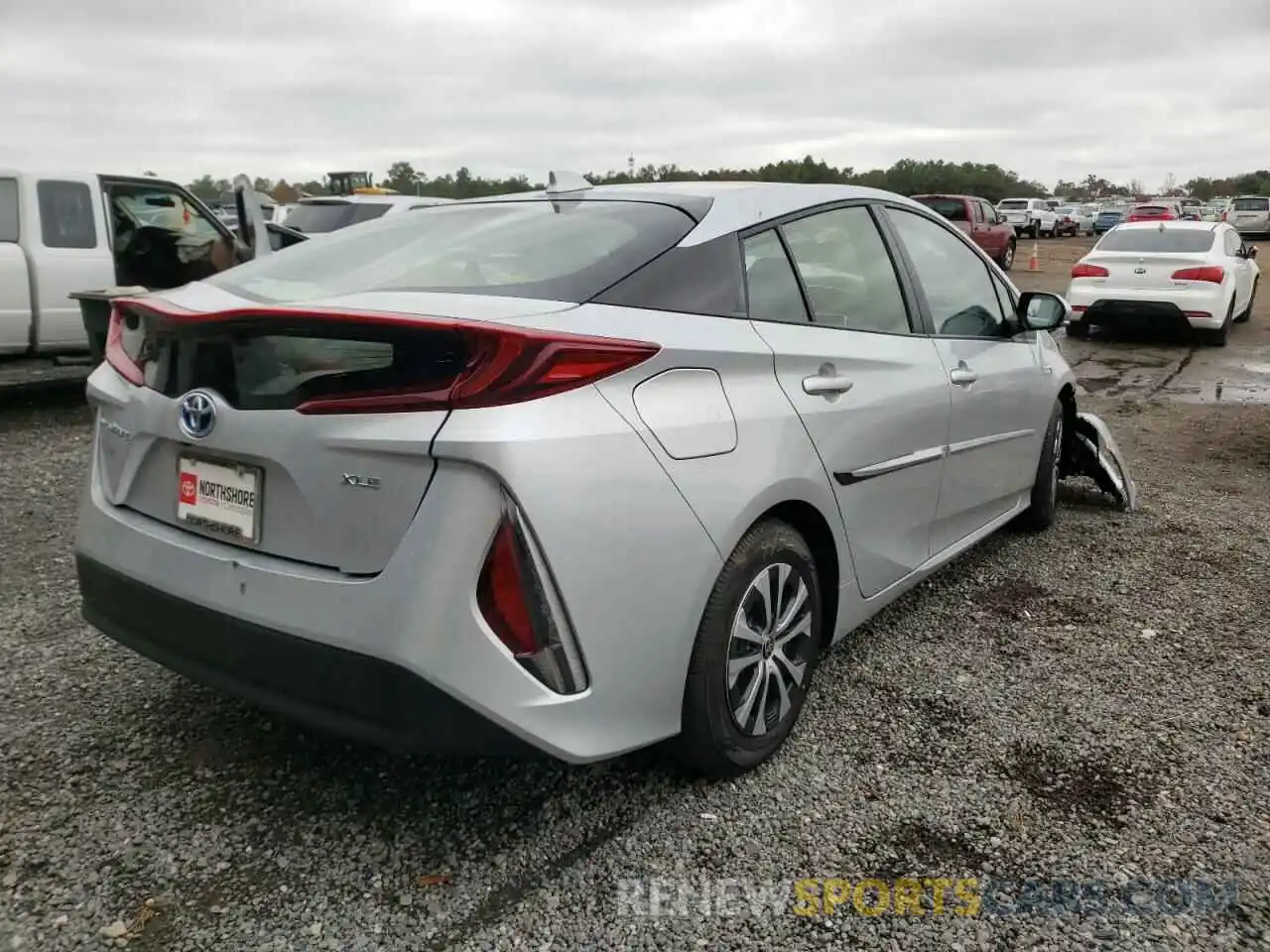 4 Photograph of a damaged car JTDKAMFP2N3204838 TOYOTA PRIUS 2022