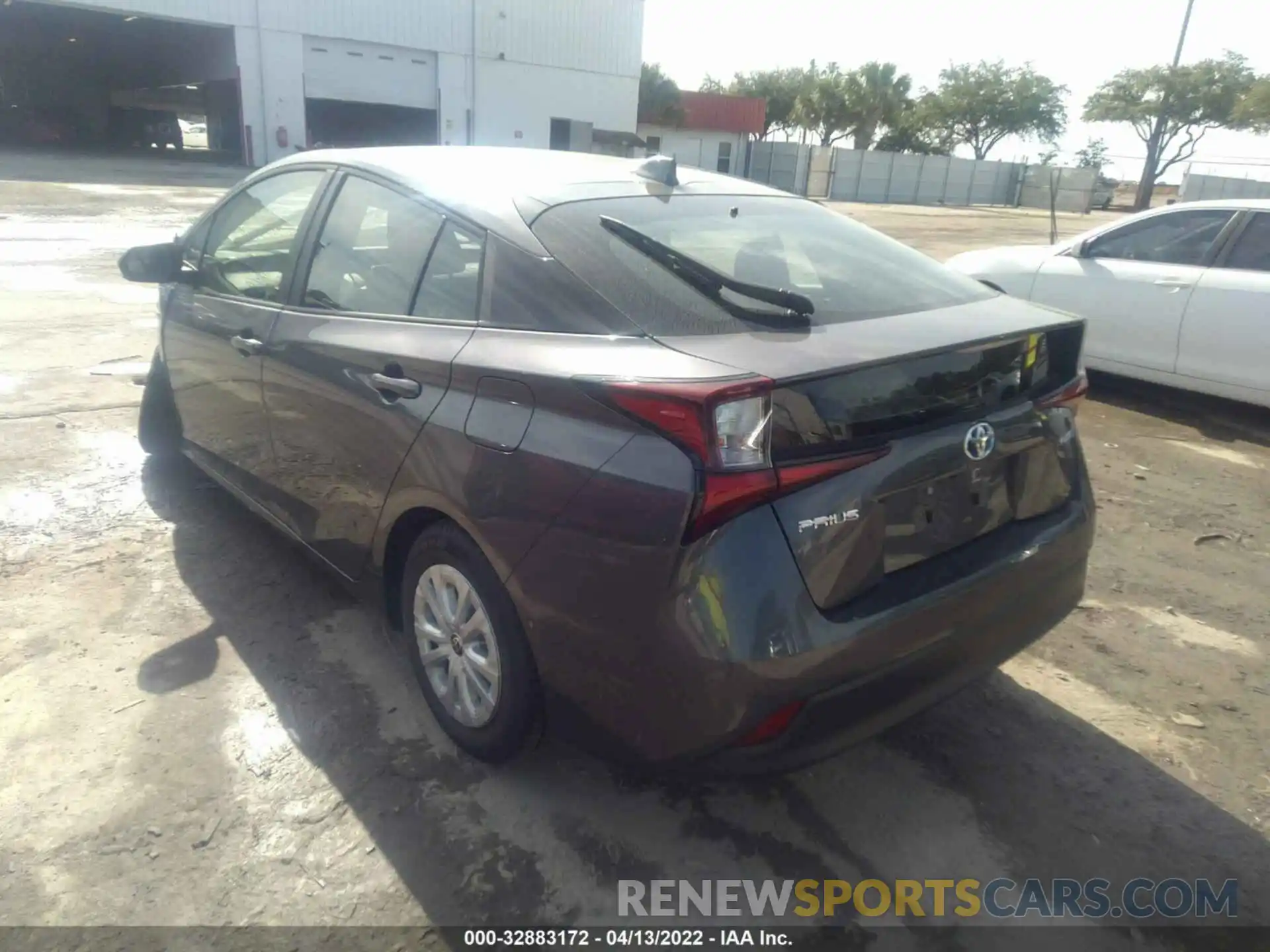 3 Photograph of a damaged car JTDKAMFU0N3160165 TOYOTA PRIUS 2022