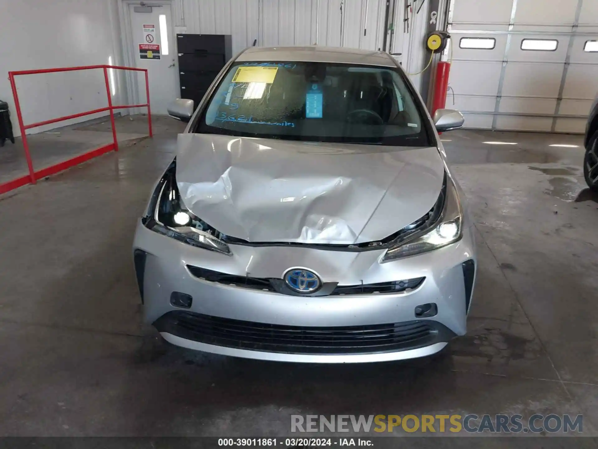 12 Фотография поврежденного автомобиля JTDKAMFU0N3183798 TOYOTA PRIUS 2022