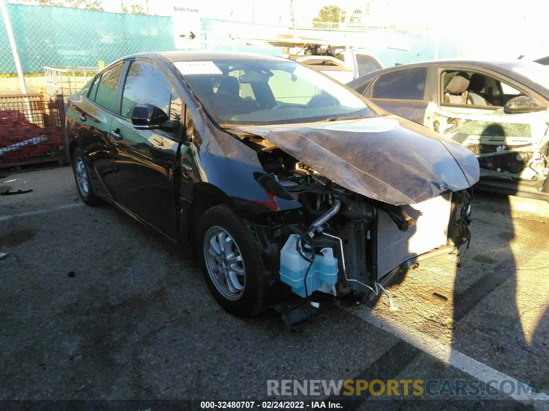 1 Photograph of a damaged car JTDKAMFU3N3156143 TOYOTA PRIUS 2022