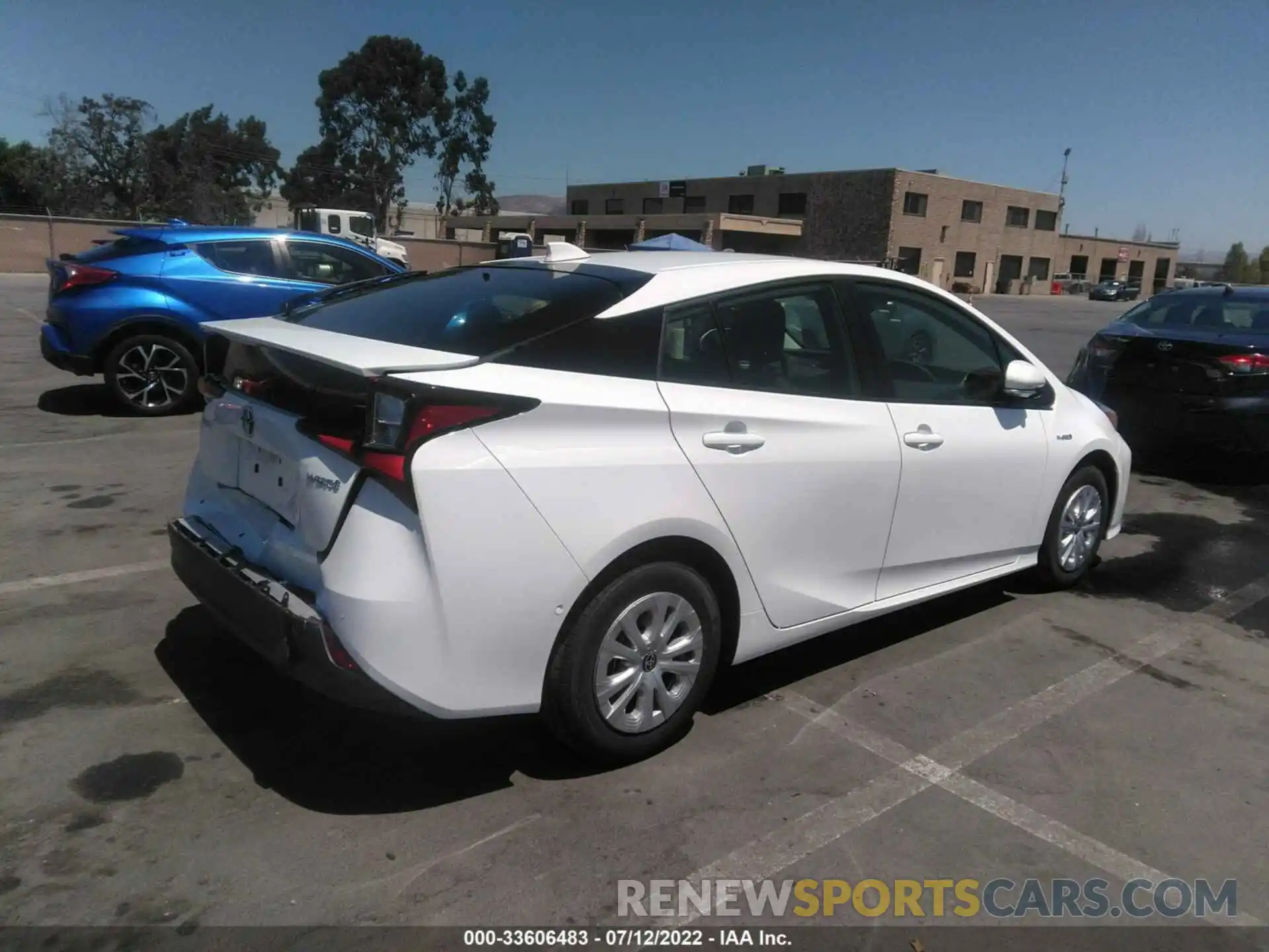 4 Photograph of a damaged car JTDKAMFUXN3176762 TOYOTA PRIUS 2022