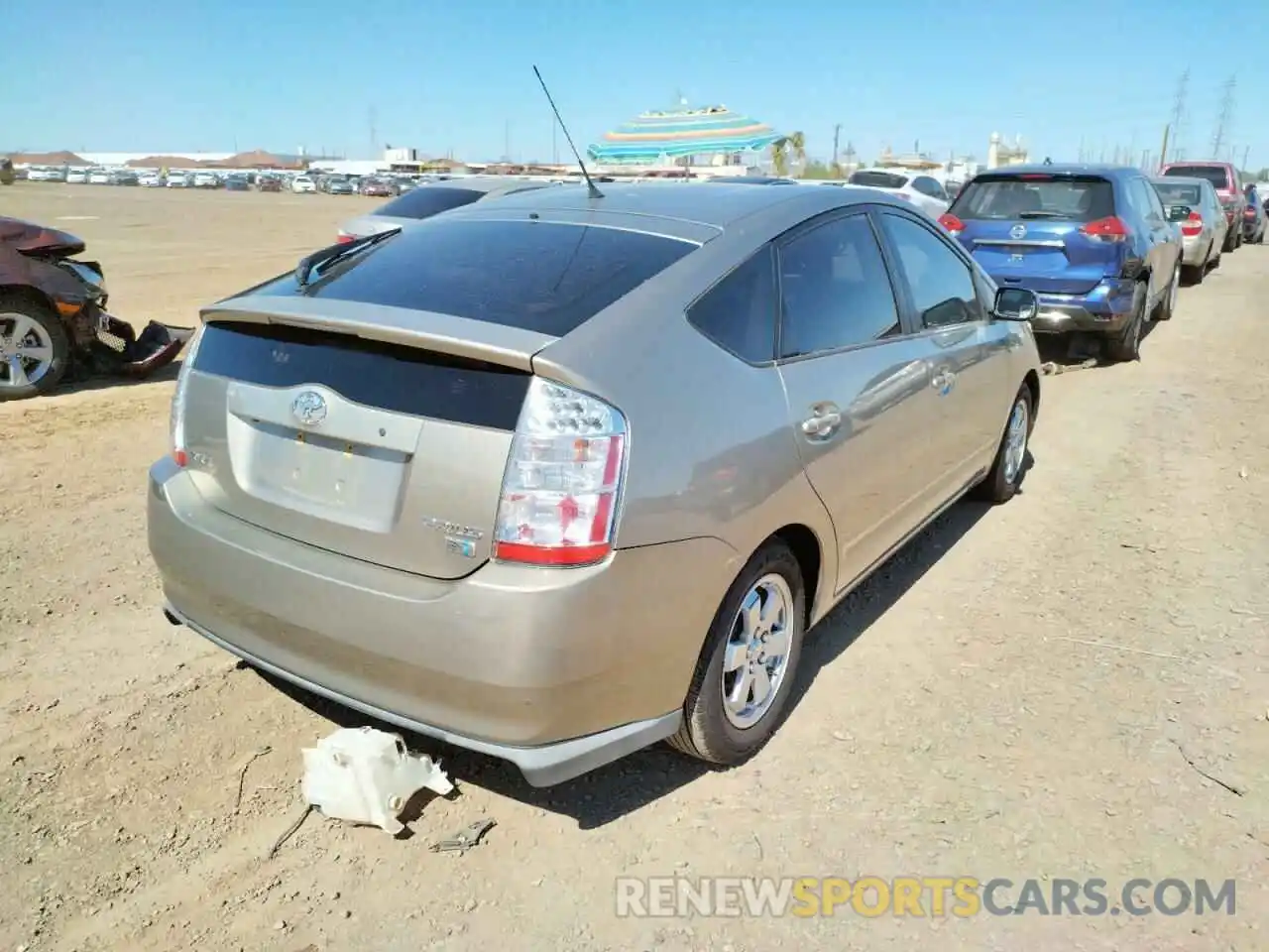 4 Фотография поврежденного автомобиля JTDKB20U293472357 TOYOTA PRIUS 2022