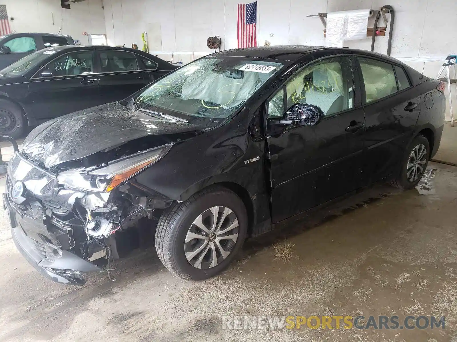 2 Photograph of a damaged car JTDL9MFU0N3031369 TOYOTA PRIUS 2022