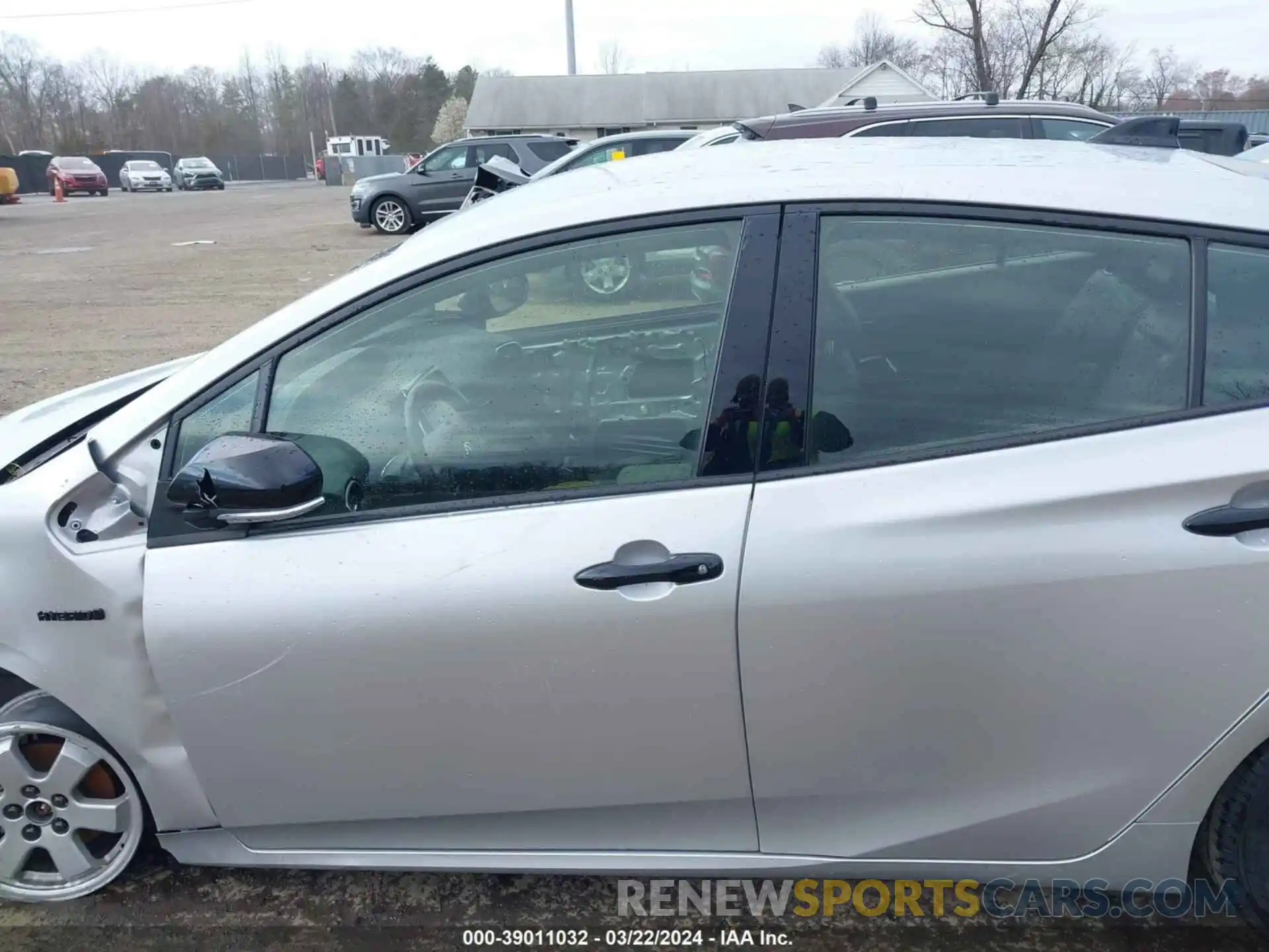 15 Photograph of a damaged car JTDL9MFU1N3033275 TOYOTA PRIUS 2022