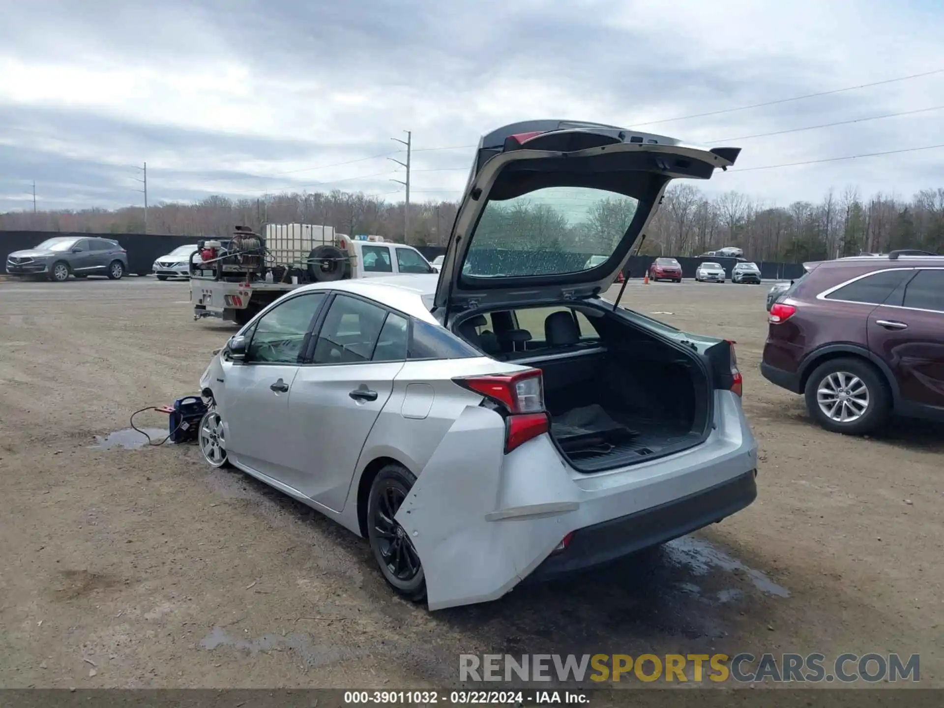 3 Photograph of a damaged car JTDL9MFU1N3033275 TOYOTA PRIUS 2022