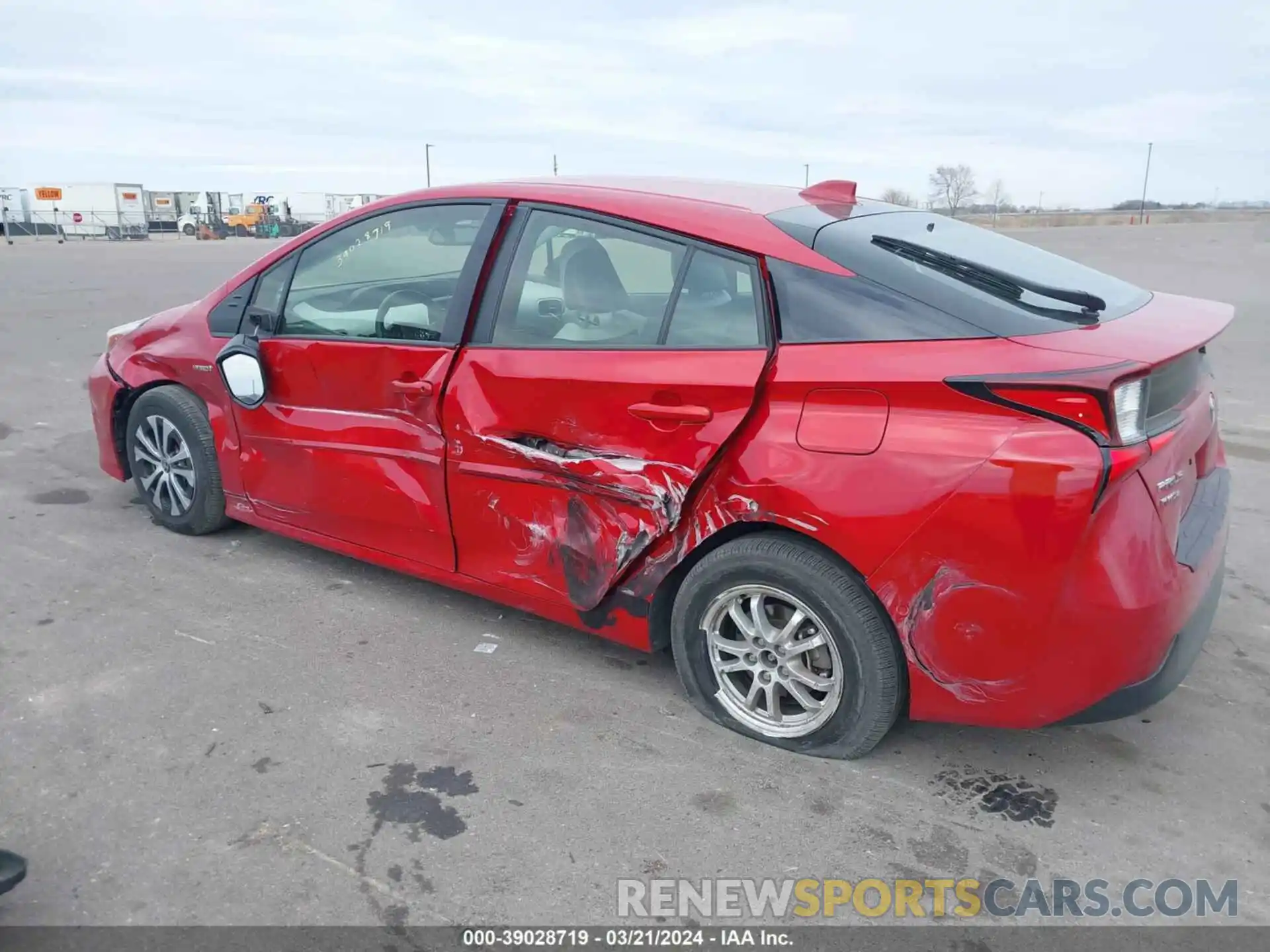 3 Photograph of a damaged car JTDL9MFU7N3038318 TOYOTA PRIUS 2022