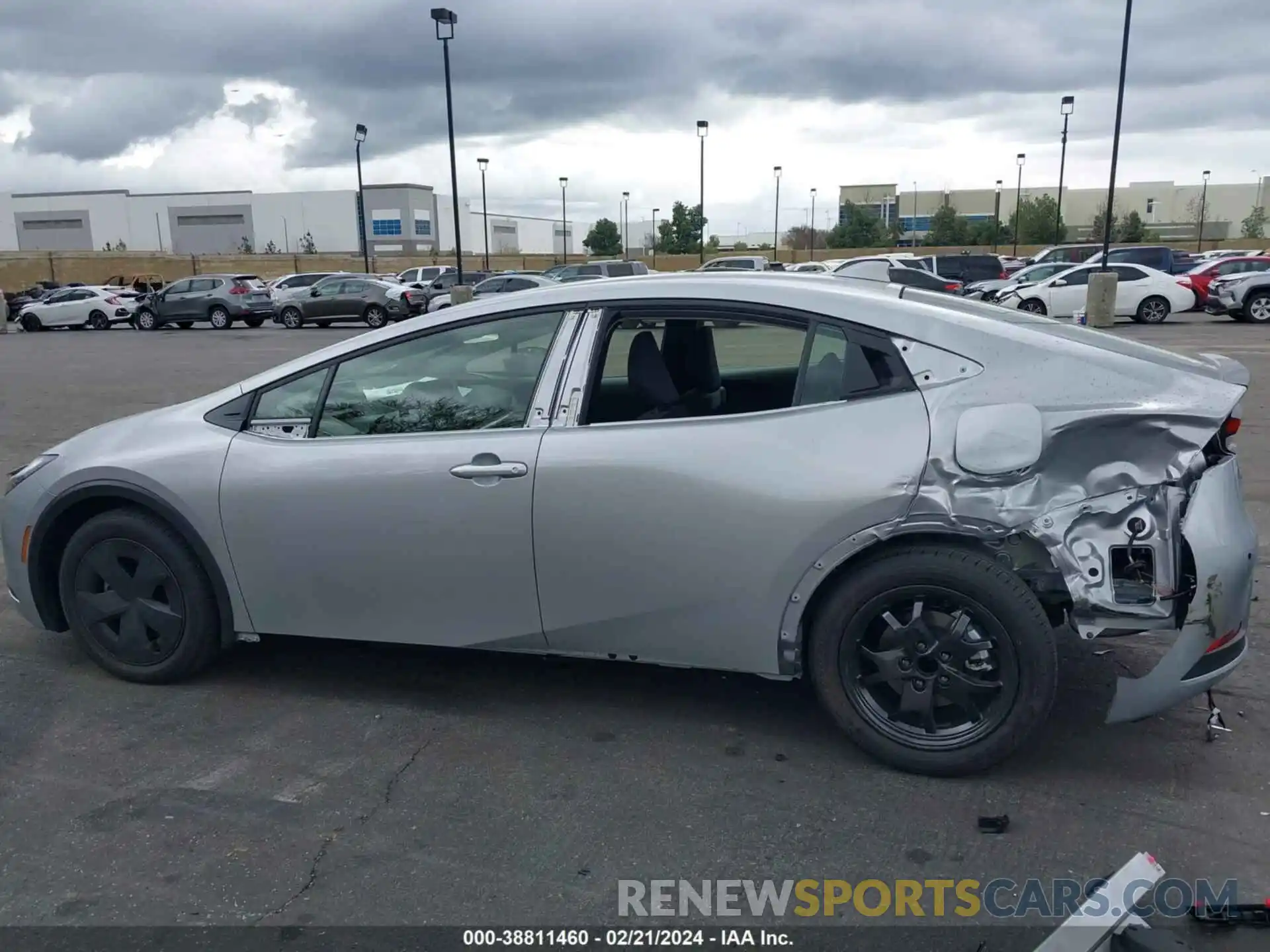 6 Photograph of a damaged car JTDACAAU2R3020698 TOYOTA PRIUS 2024