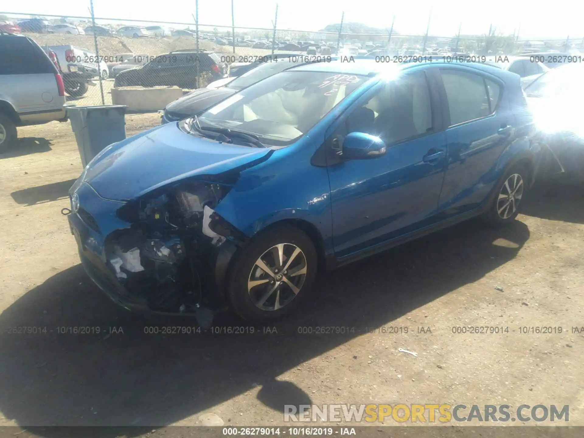 2 Фотография поврежденного автомобиля JTDKDTB33K1623146 TOYOTA PRIUS C 2019