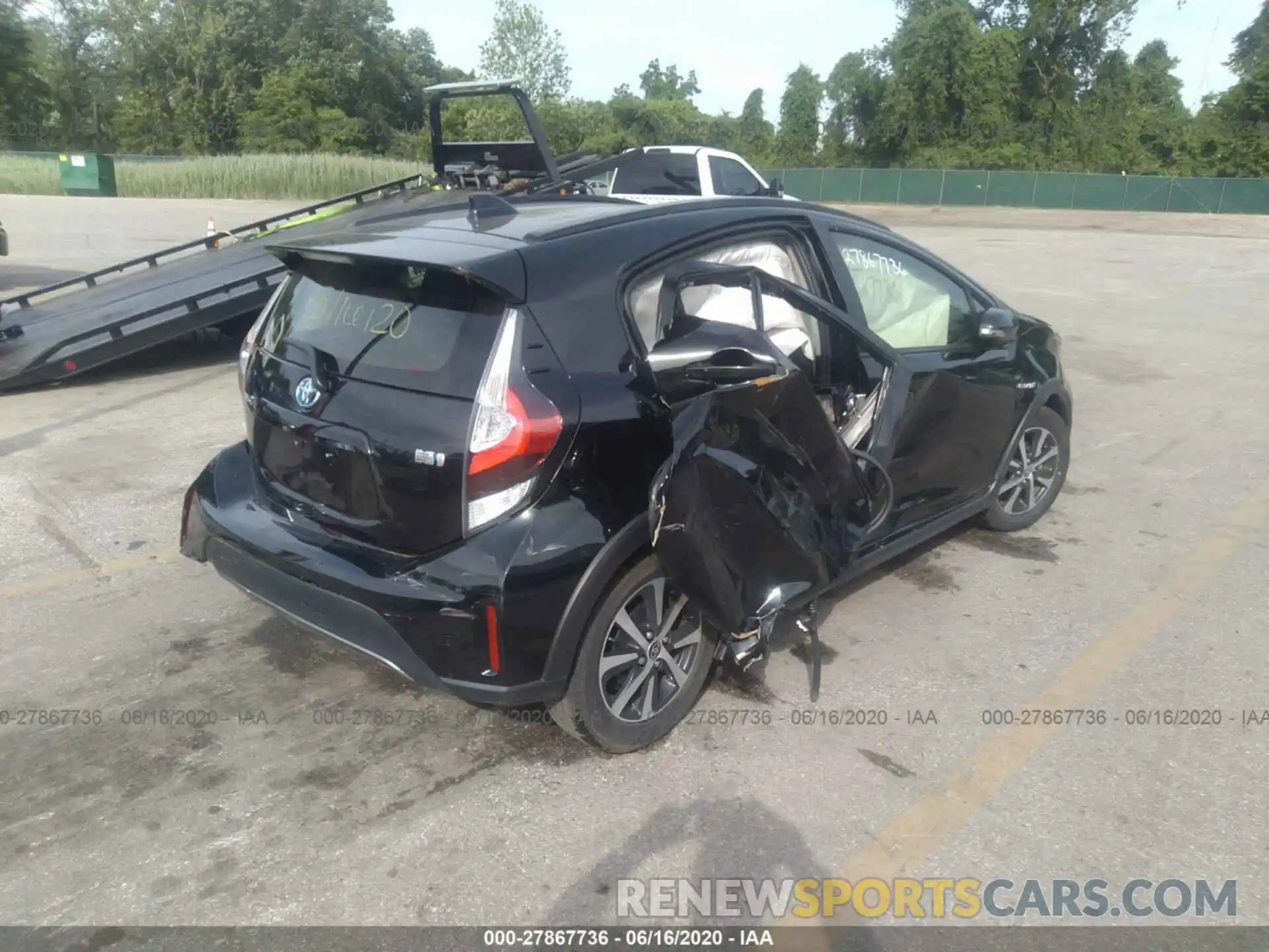 4 Фотография поврежденного автомобиля JTDKDTB36K1622718 TOYOTA PRIUS C 2019