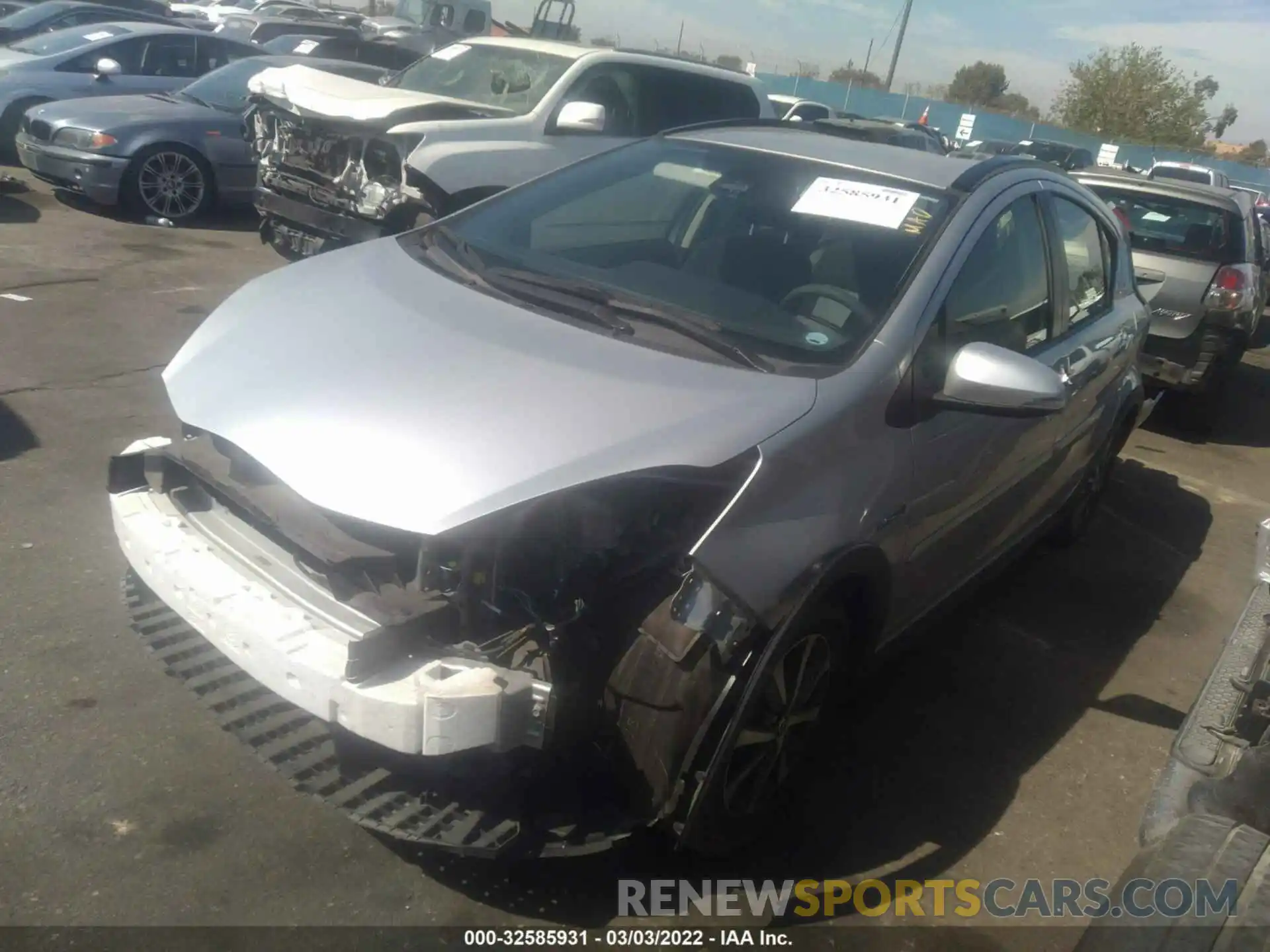 2 Фотография поврежденного автомобиля JTDKDTB37K1621786 TOYOTA PRIUS C 2019