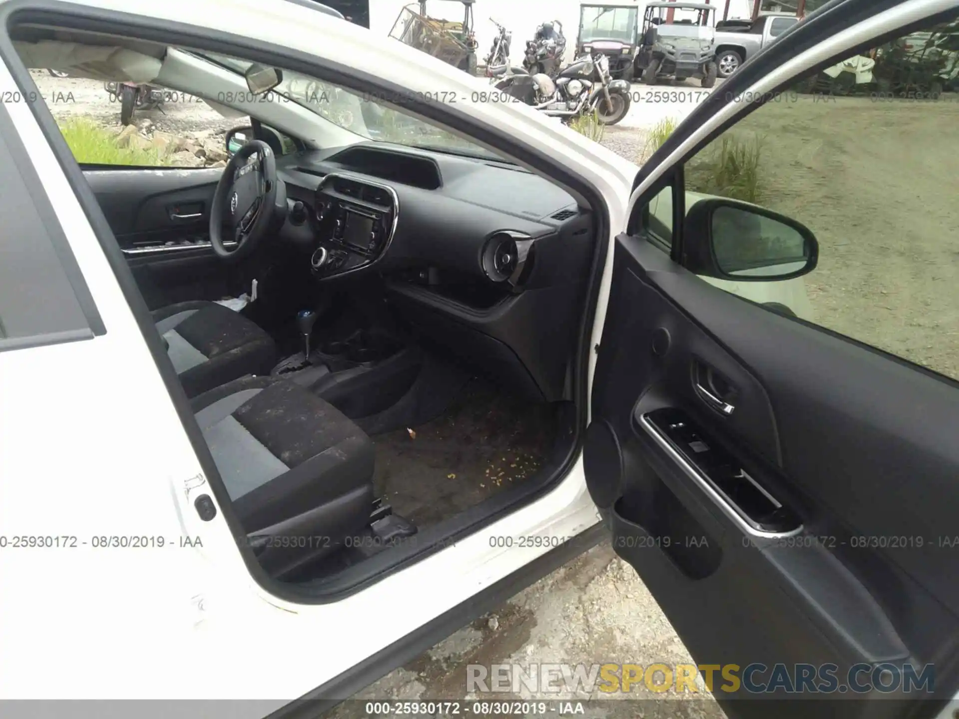 5 Photograph of a damaged car JTDKDTB38K1625801 TOYOTA PRIUS C 2019