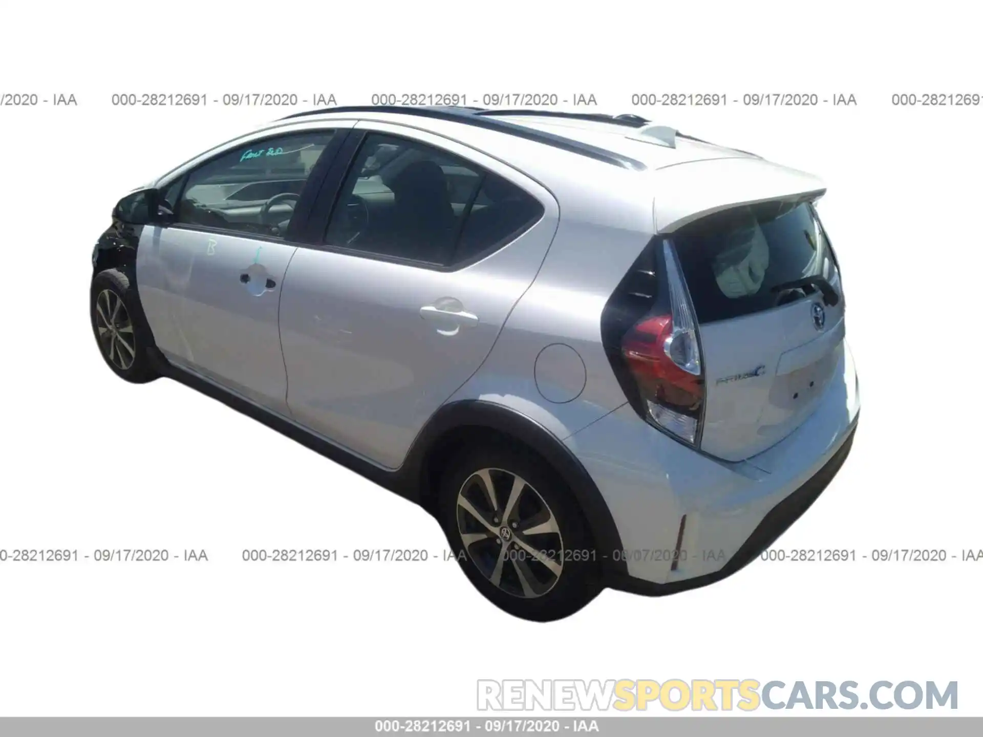 3 Фотография поврежденного автомобиля JTDKDTB39K1621031 TOYOTA PRIUS C 2019