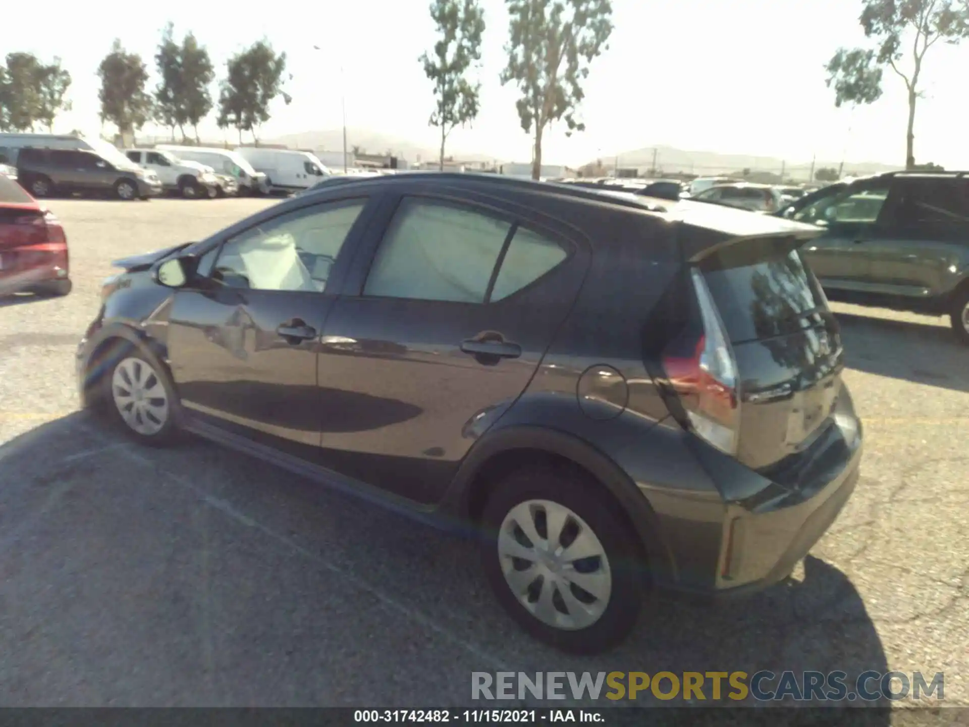 3 Photograph of a damaged car JTDKDTB3XK1621488 TOYOTA PRIUS C 2019