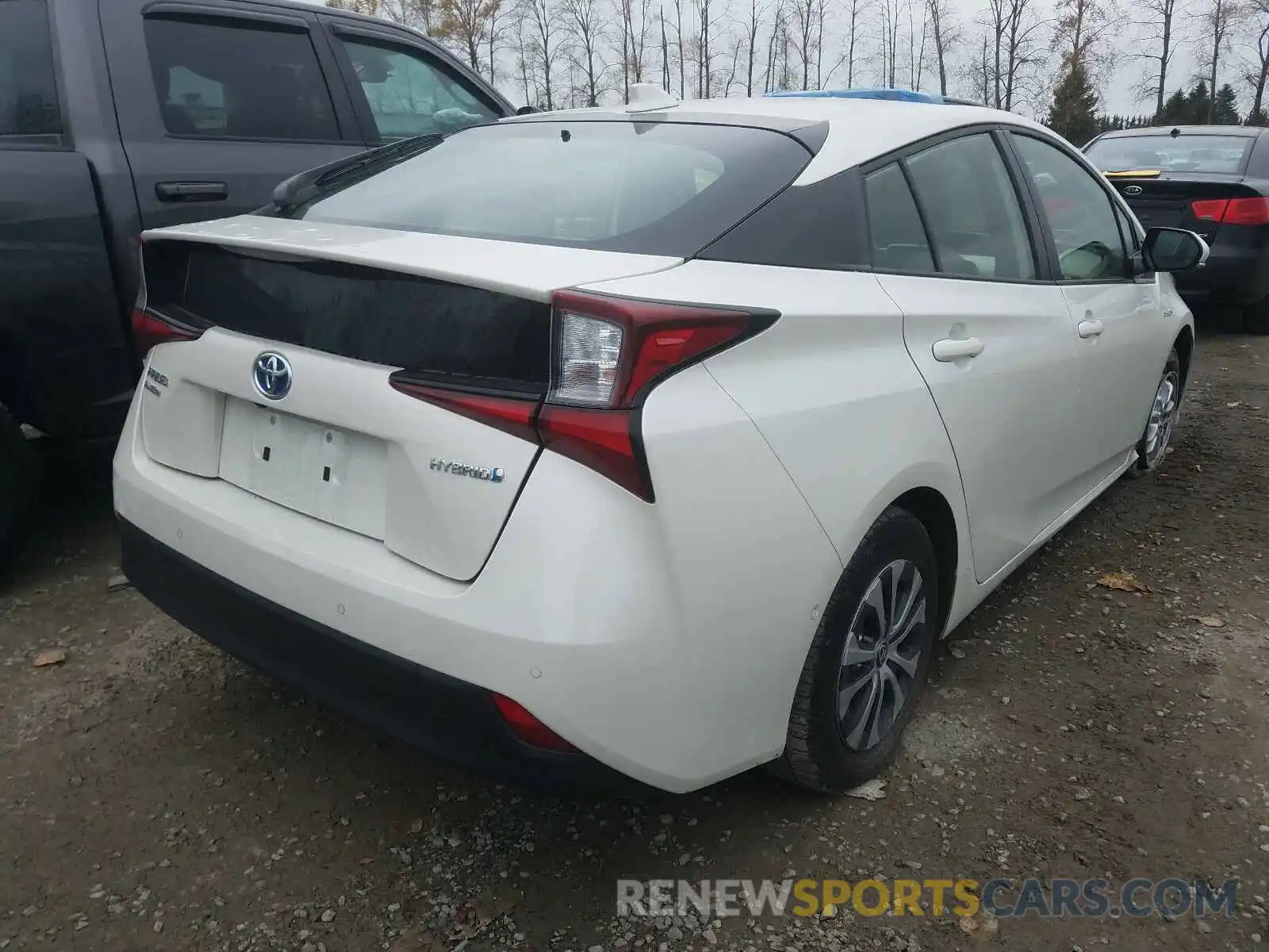 4 Photograph of a damaged car JTDL9RFU0L3017322 TOYOTA PRIUS LE 2020