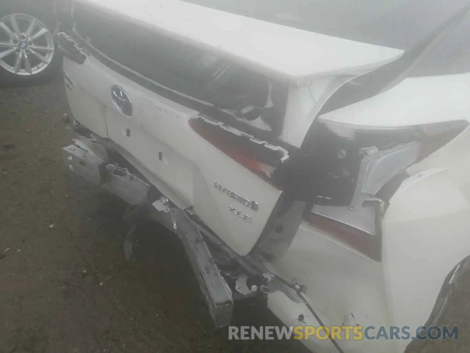 9 Photograph of a damaged car JTDL9RFU1L3020469 TOYOTA PRIUS LE 2020