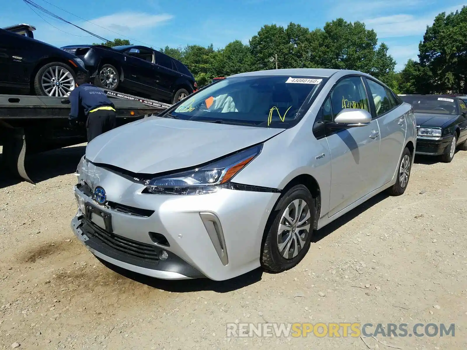 2 Фотография поврежденного автомобиля JTDL9RFU1L3021556 TOYOTA PRIUS LE 2020