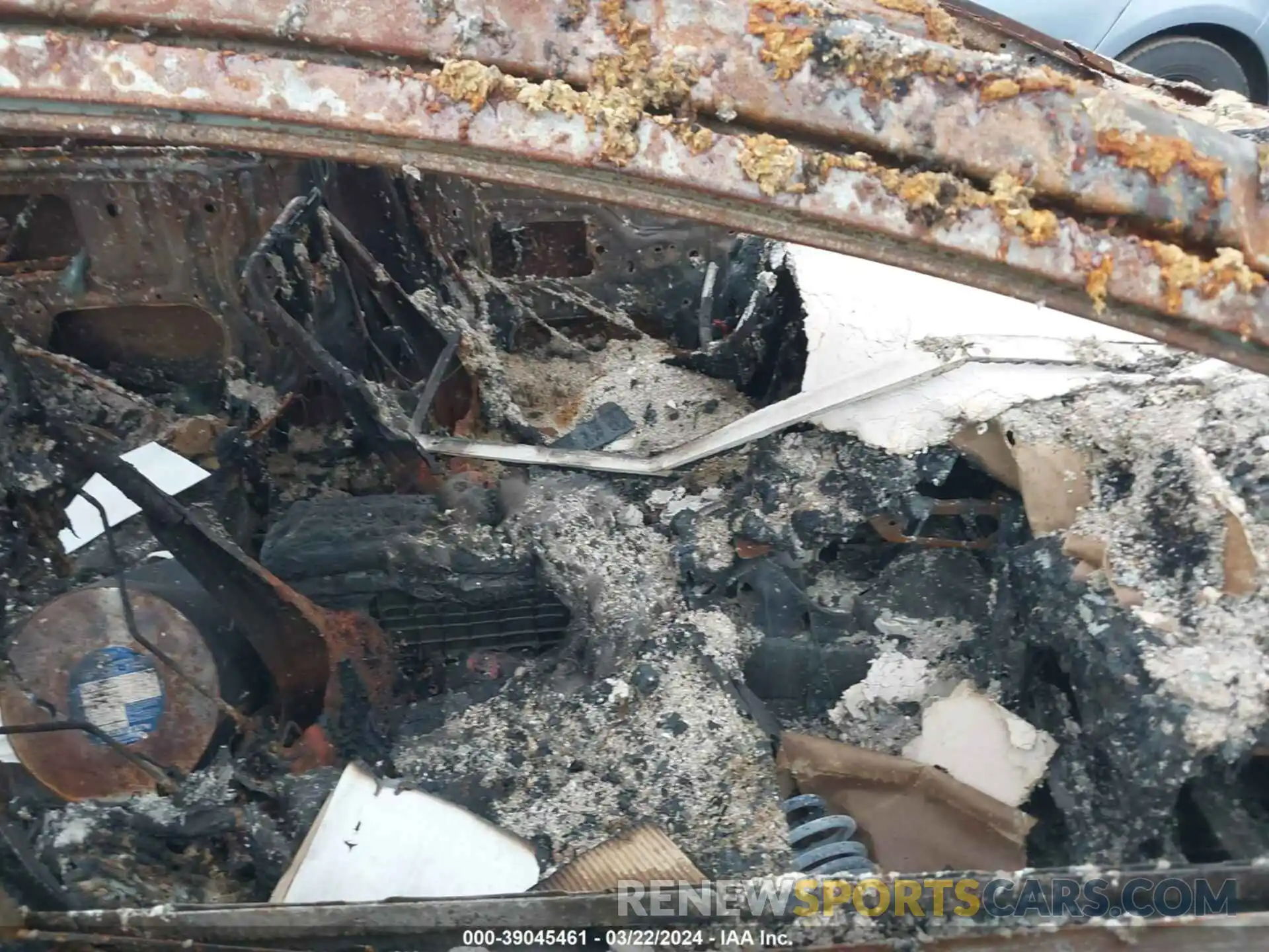5 Photograph of a damaged car JTDKARFP0K3105718 TOYOTA PRIUS PRIME 2019