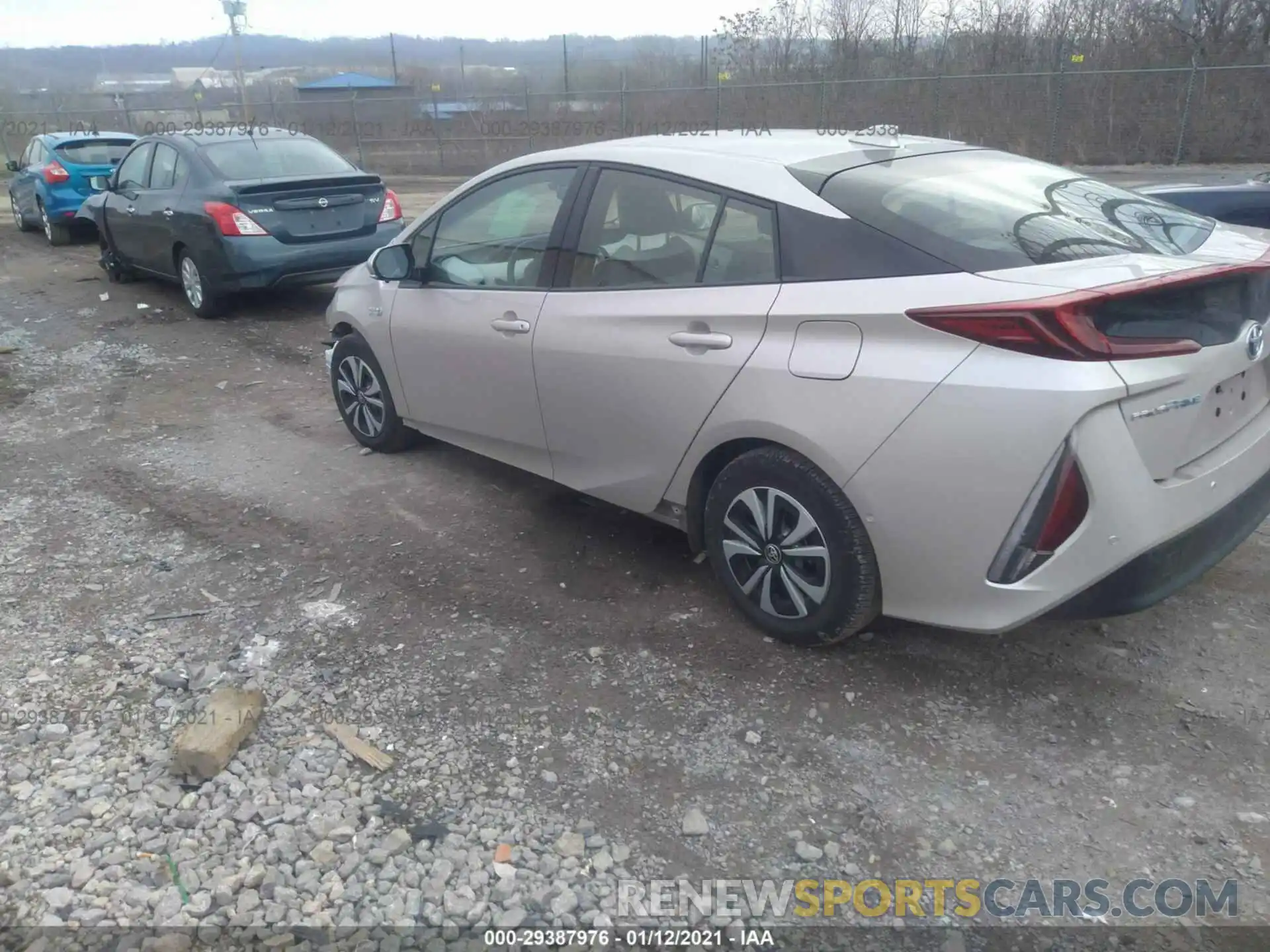 3 Фотография поврежденного автомобиля JTDKARFP0K3107341 TOYOTA PRIUS PRIME 2019