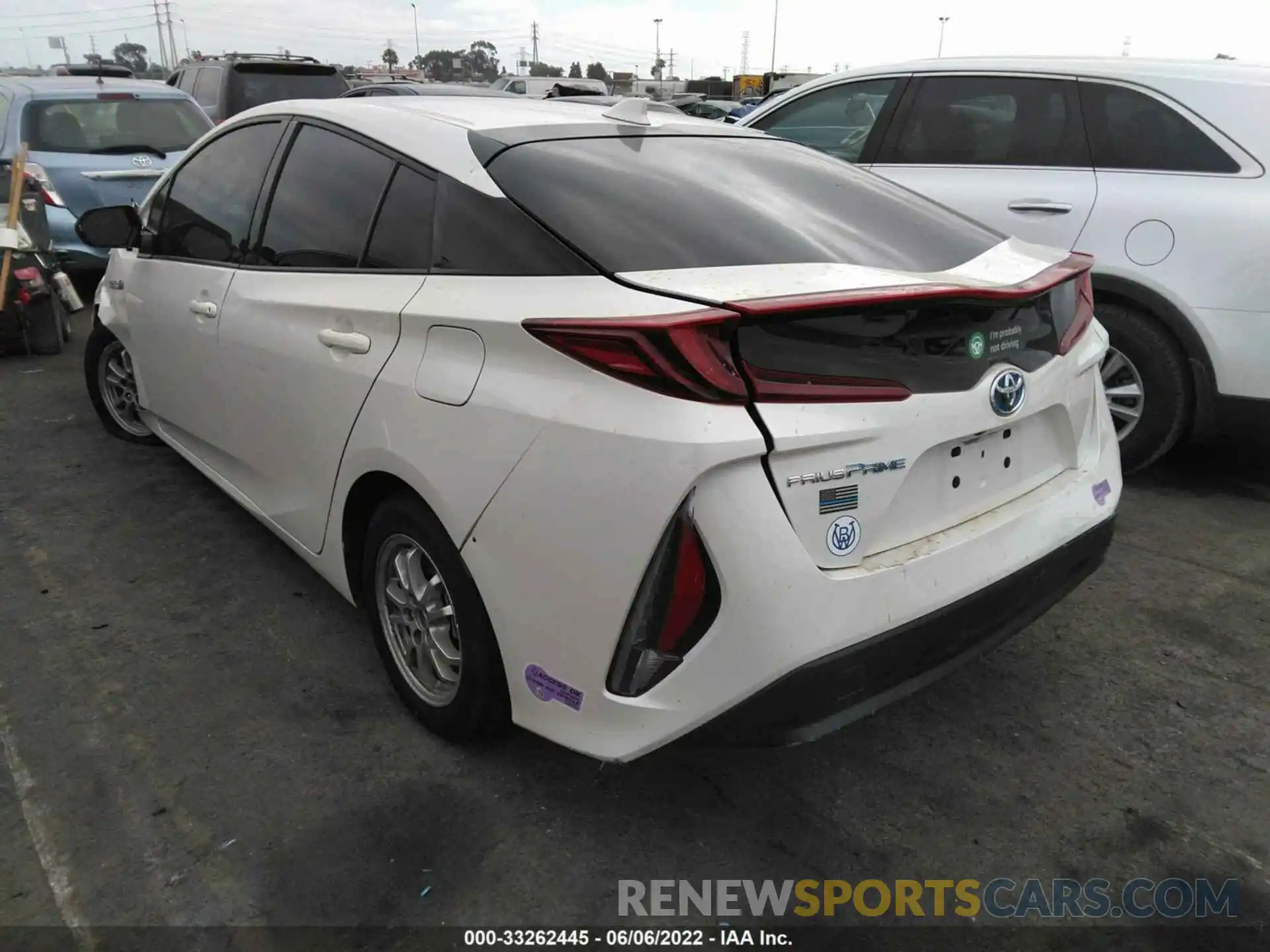 3 Фотография поврежденного автомобиля JTDKARFP0K3118937 TOYOTA PRIUS PRIME 2019