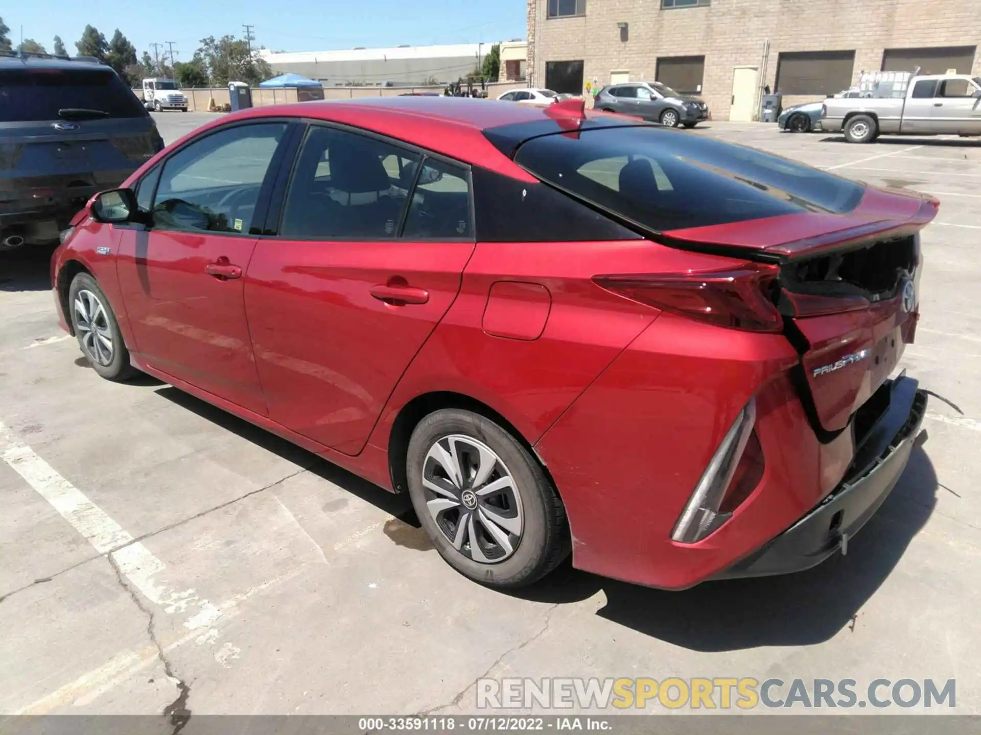 3 Фотография поврежденного автомобиля JTDKARFP0K3119666 TOYOTA PRIUS PRIME 2019