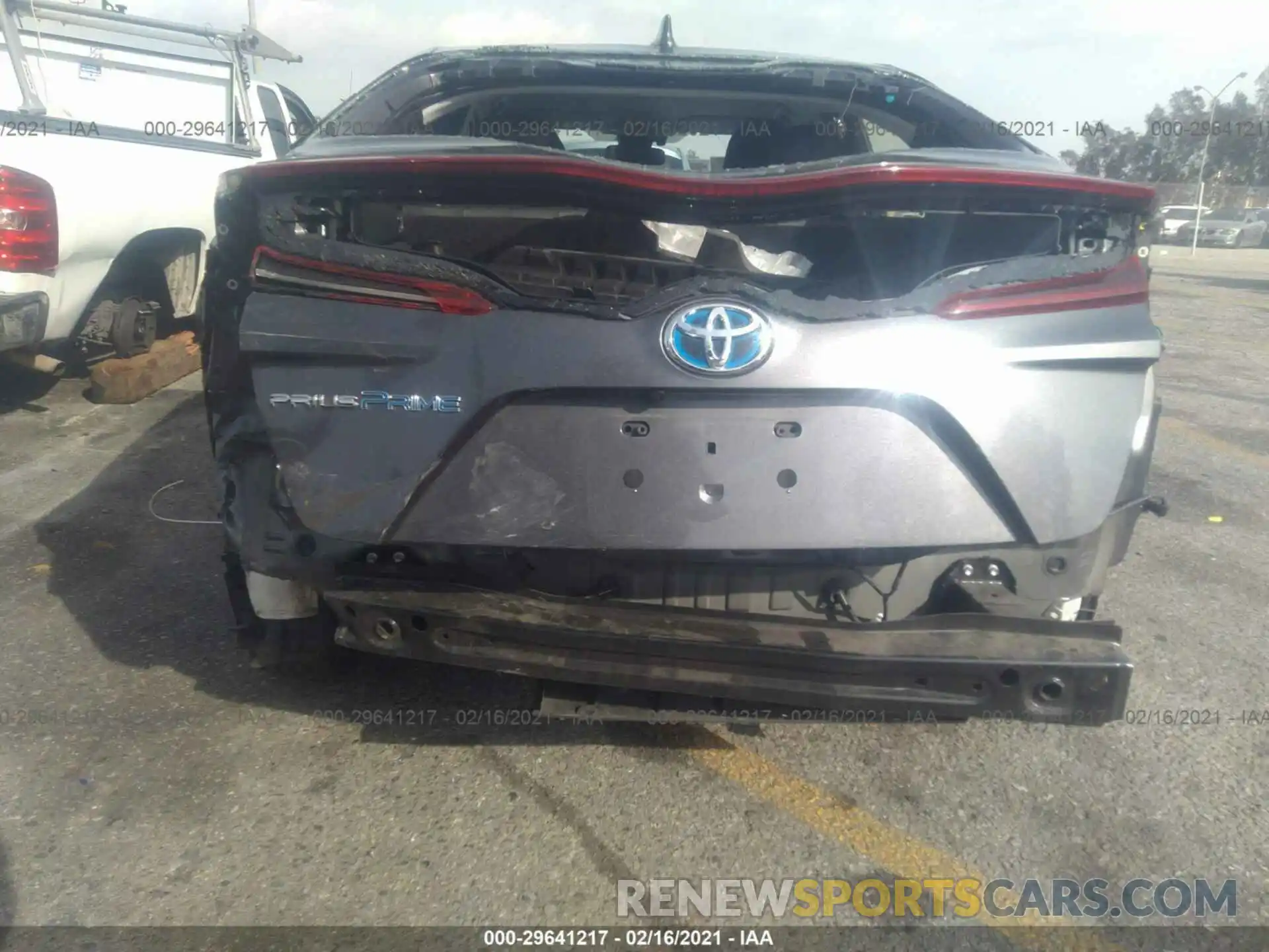 6 Фотография поврежденного автомобиля JTDKARFP1K3115447 TOYOTA PRIUS PRIME 2019