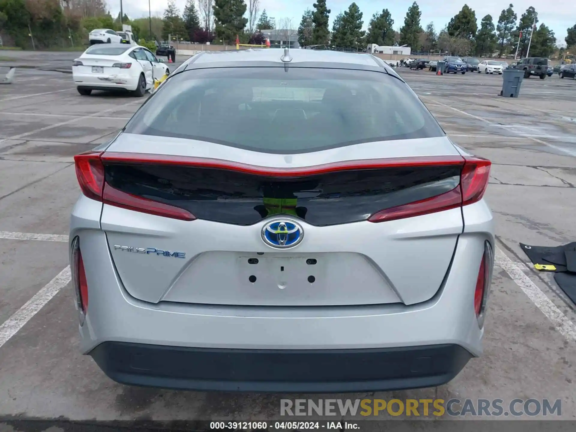 17 Photograph of a damaged car JTDKARFP5K3108078 TOYOTA PRIUS PRIME 2019