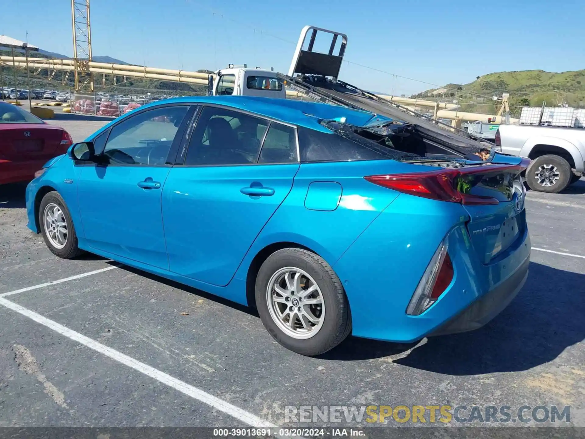 3 Фотография поврежденного автомобиля JTDKARFP8K3105711 TOYOTA PRIUS PRIME 2019