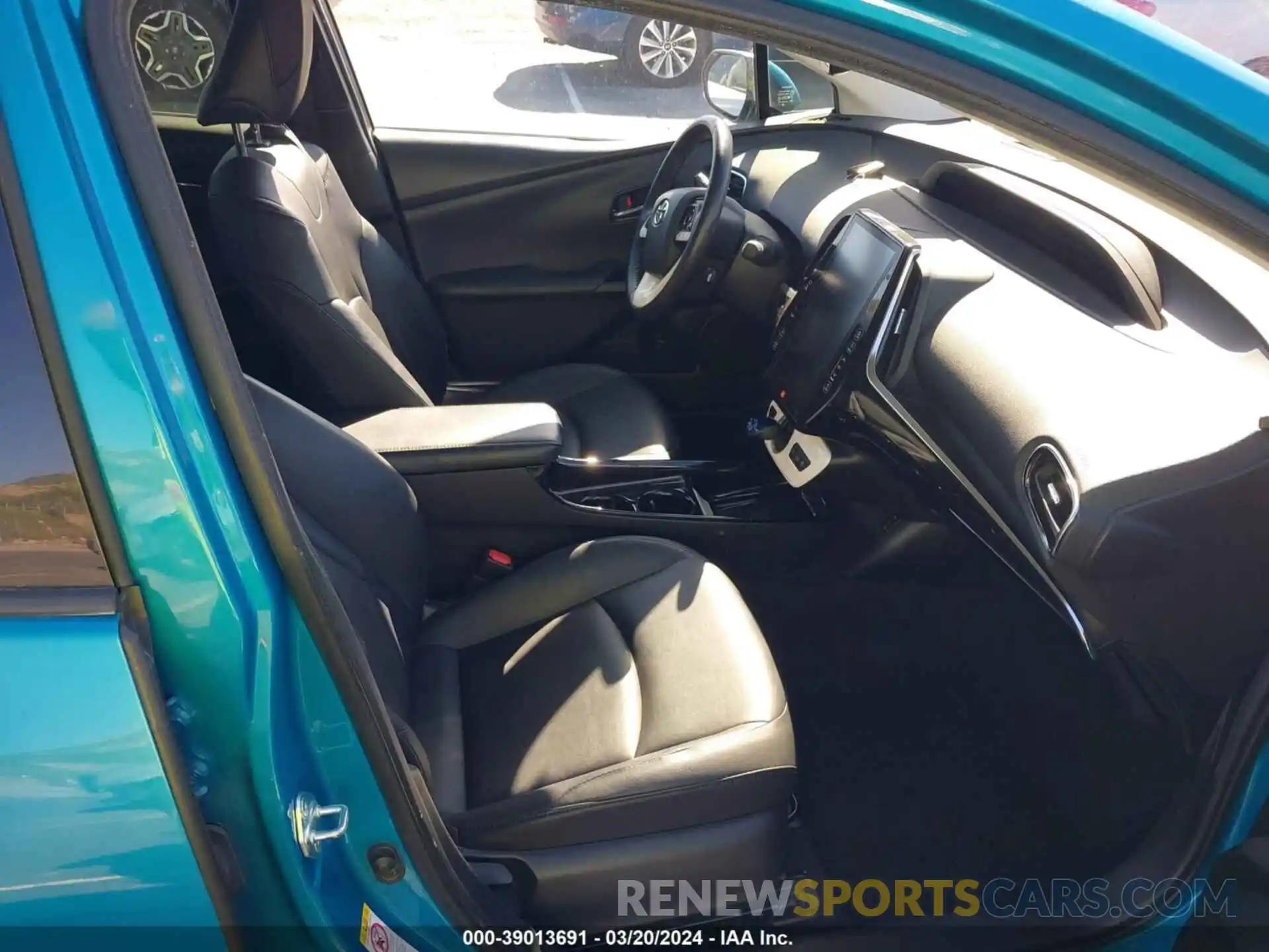 5 Photograph of a damaged car JTDKARFP8K3105711 TOYOTA PRIUS PRIME 2019