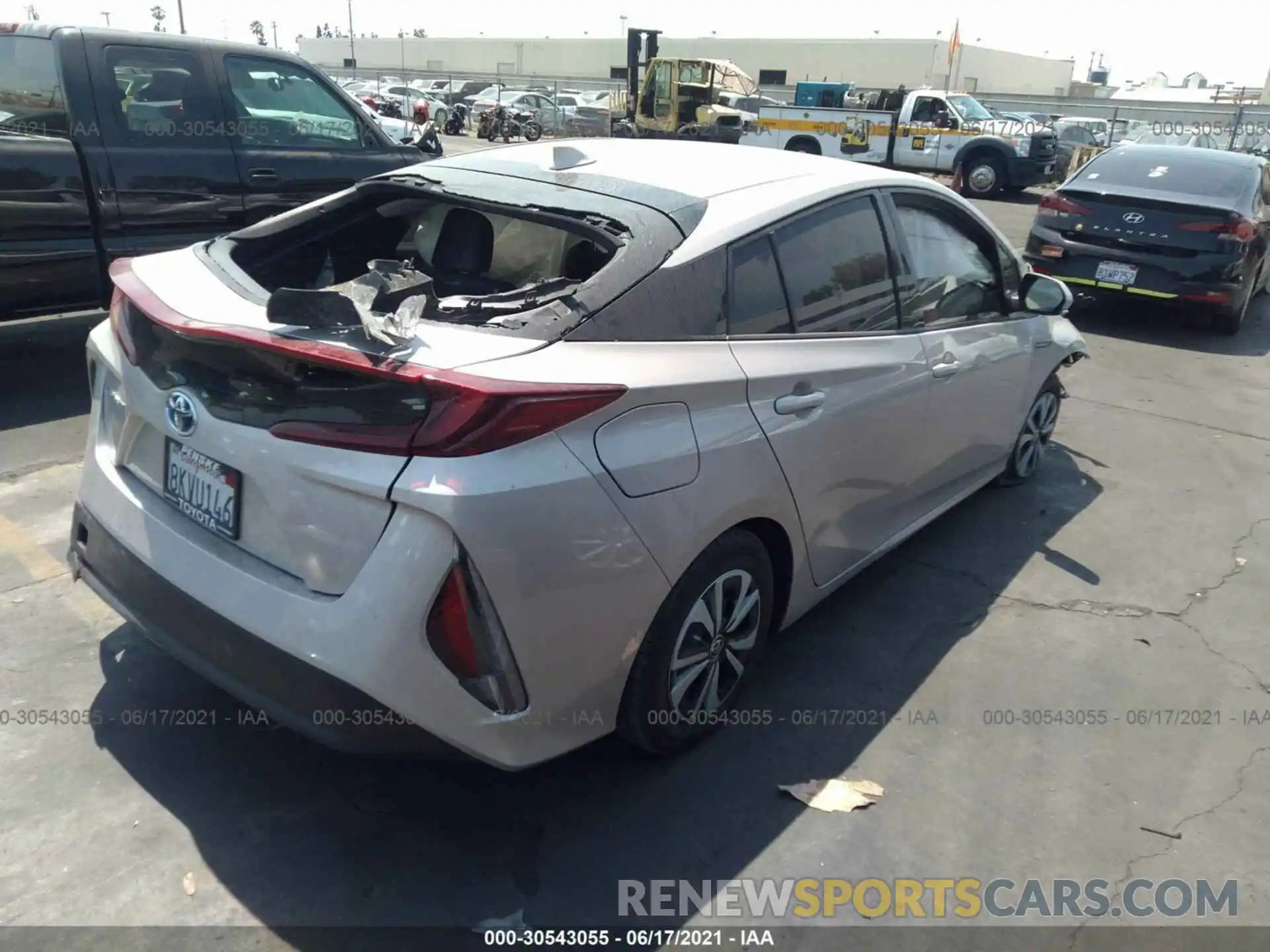 4 Фотография поврежденного автомобиля JTDKARFP9K3110982 TOYOTA PRIUS PRIME 2019