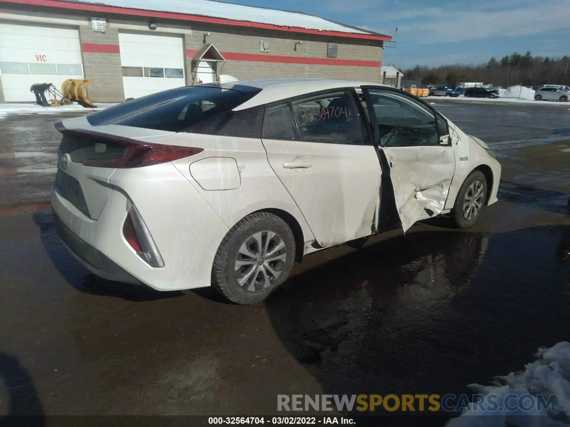 4 Photograph of a damaged car JTDKARFP0L3133424 TOYOTA PRIUS PRIME 2020