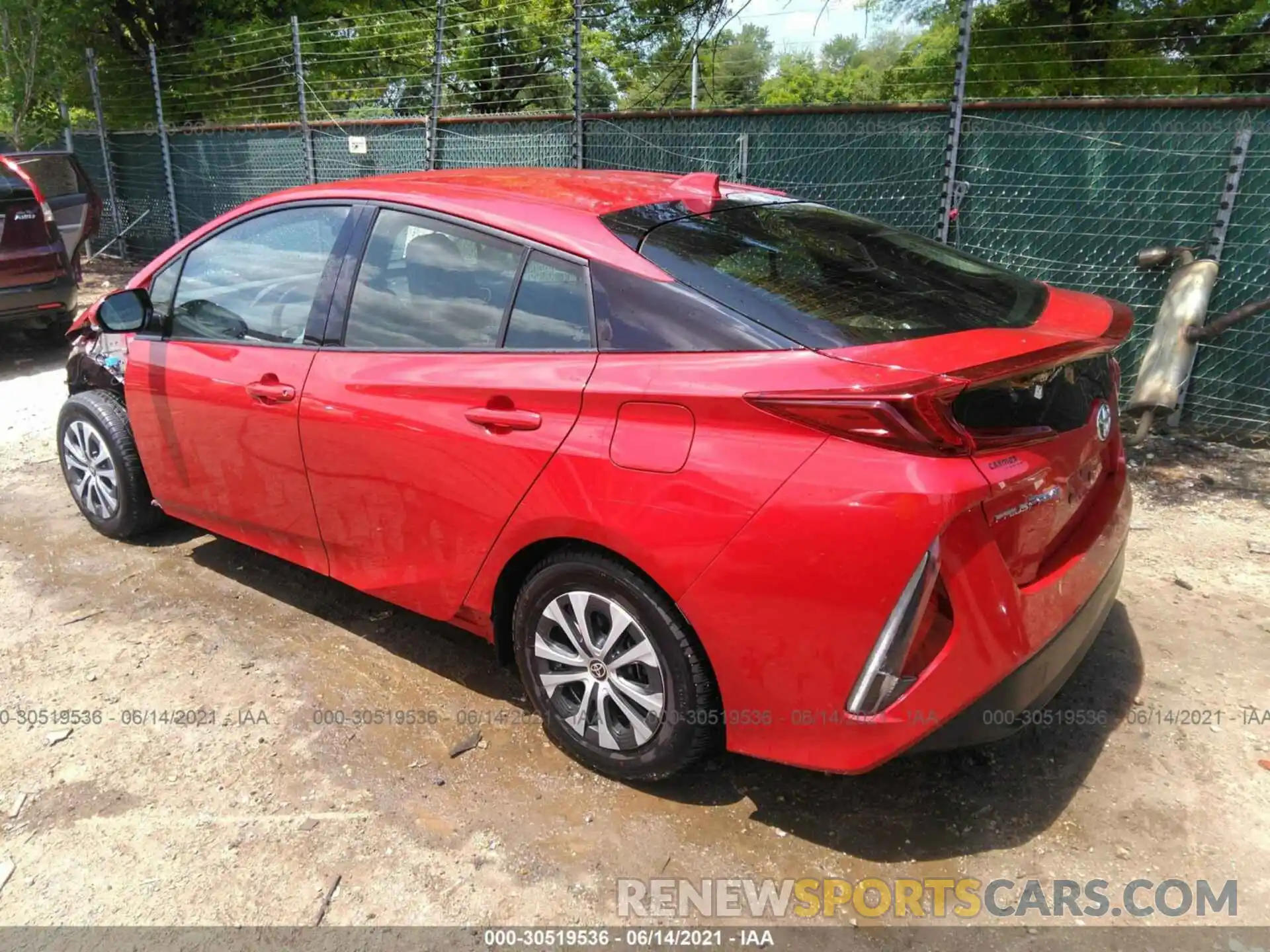 3 Фотография поврежденного автомобиля JTDKARFP0L3136761 TOYOTA PRIUS PRIME 2020