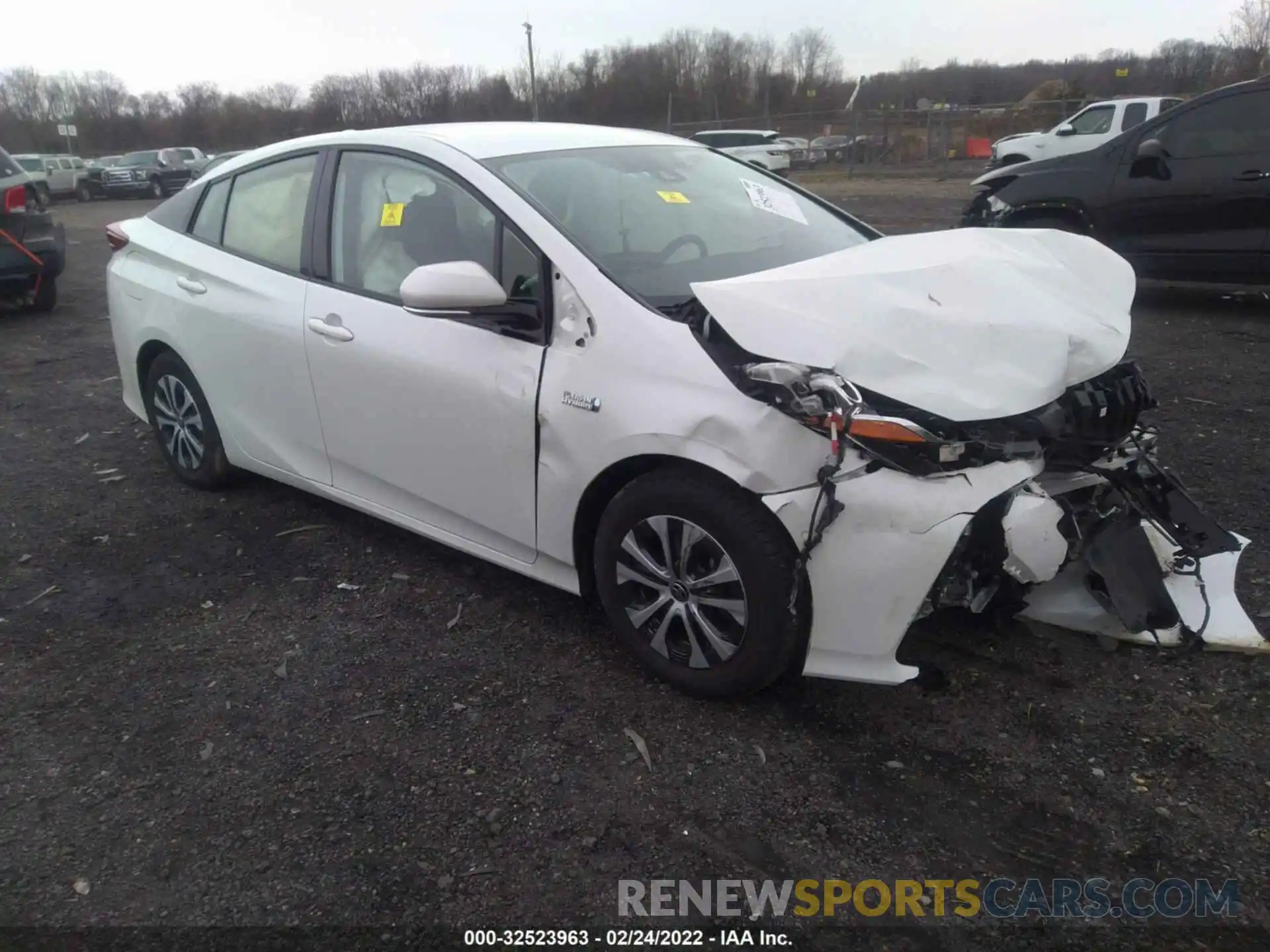 1 Photograph of a damaged car JTDKARFP0L3137652 TOYOTA PRIUS PRIME 2020