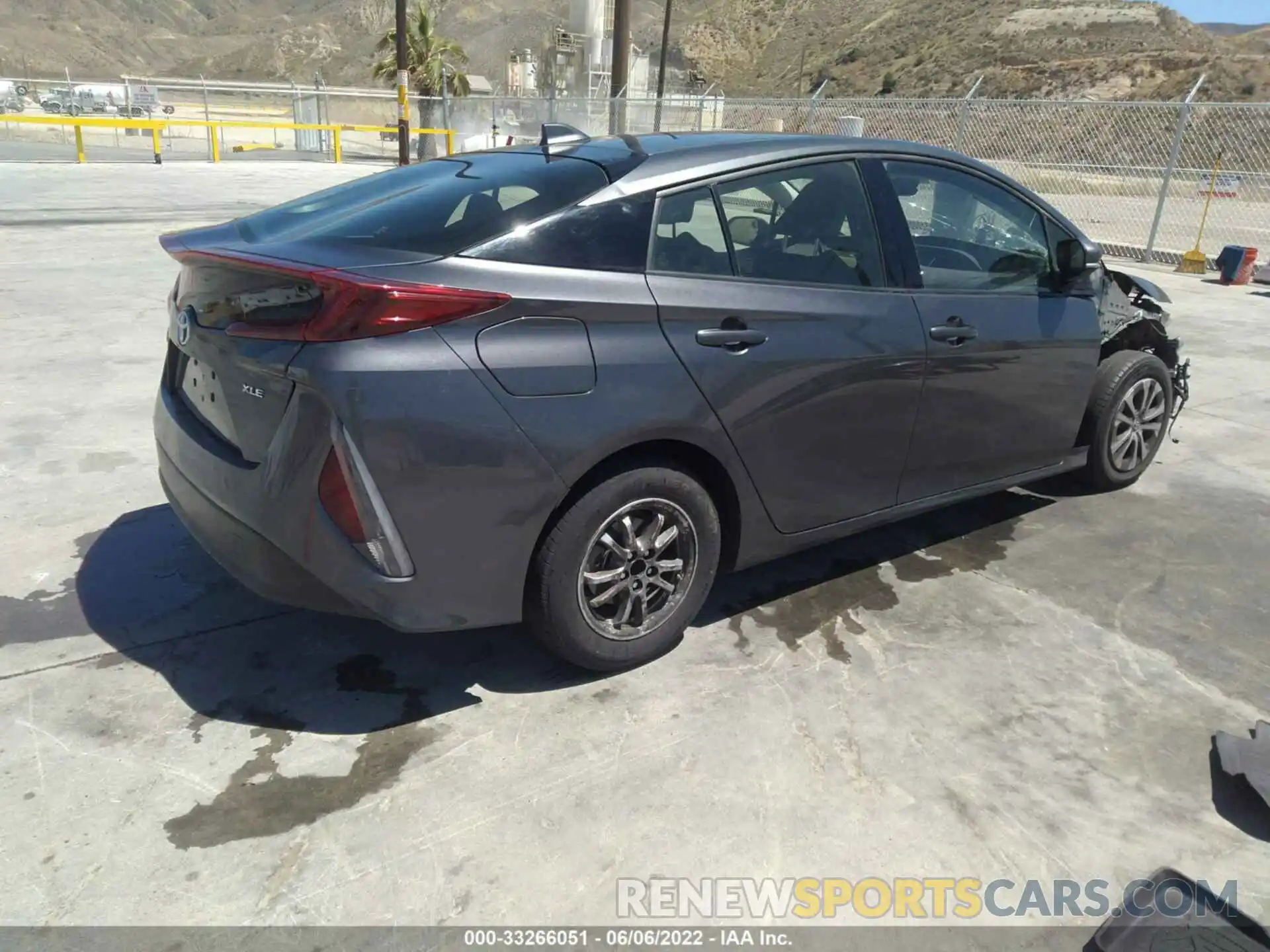 4 Фотография поврежденного автомобиля JTDKARFP0L3150840 TOYOTA PRIUS PRIME 2020