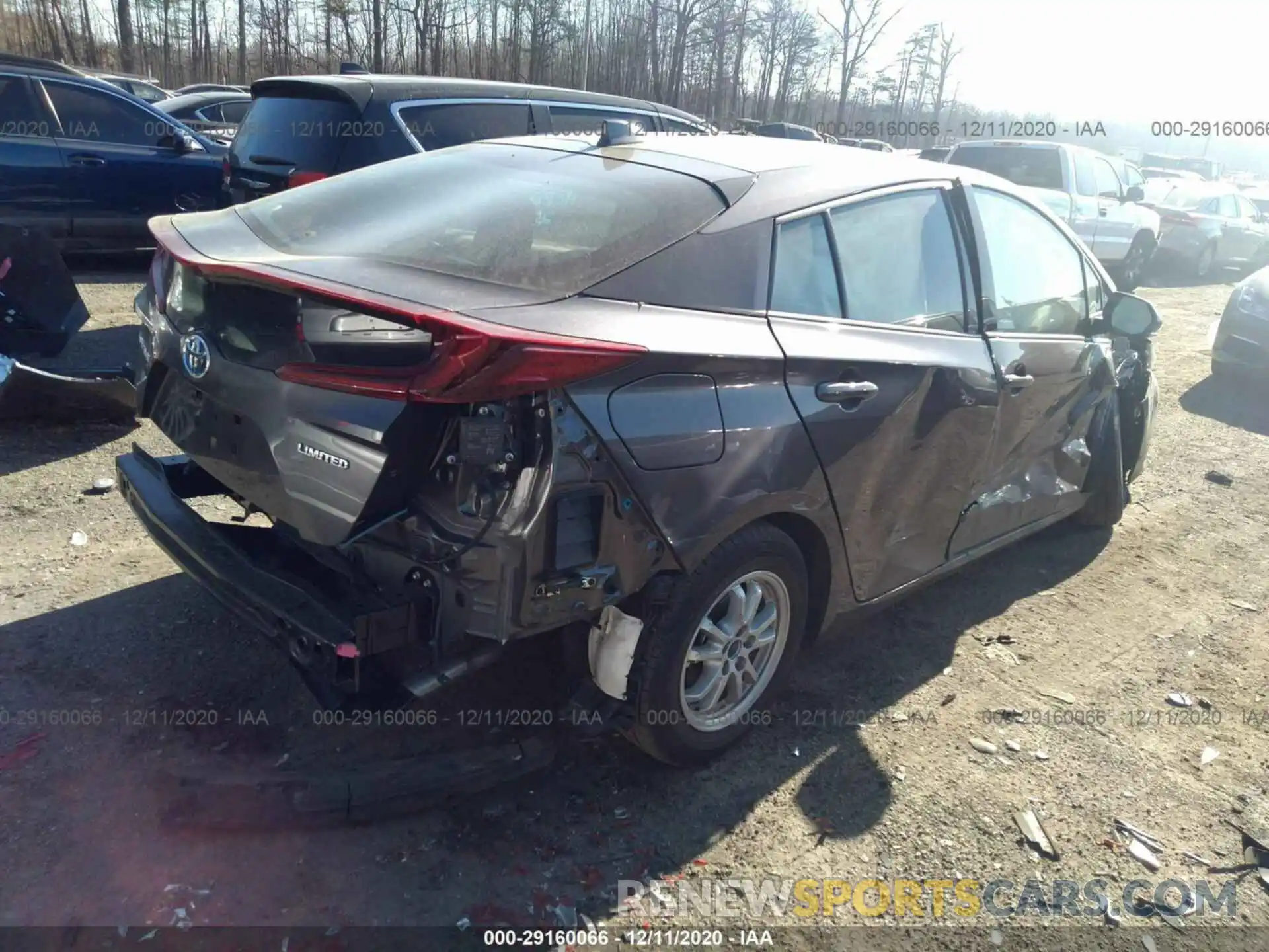 4 Фотография поврежденного автомобиля JTDKARFP0L3152927 TOYOTA PRIUS PRIME 2020