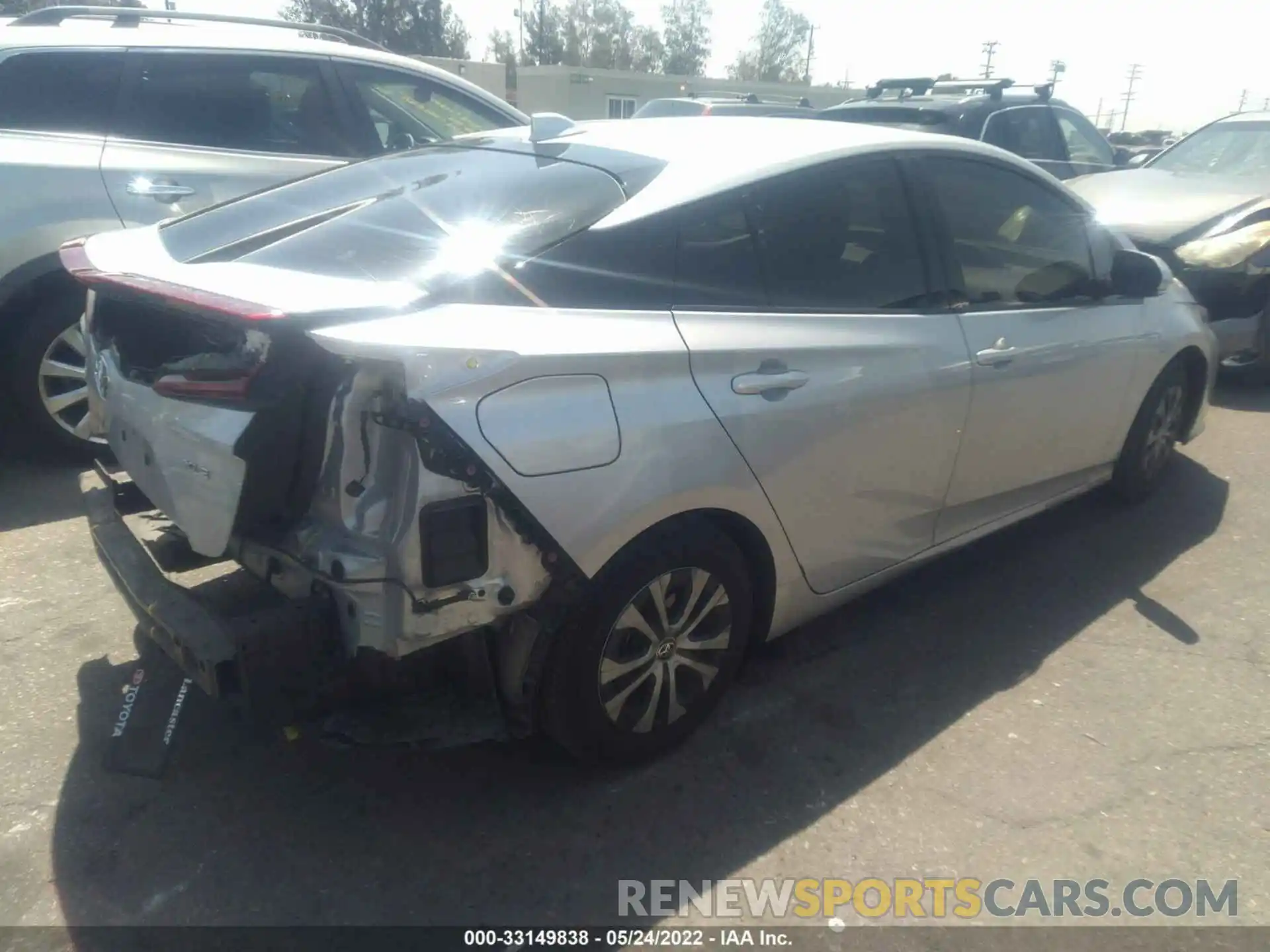 4 Photograph of a damaged car JTDKARFP1L3146263 TOYOTA PRIUS PRIME 2020