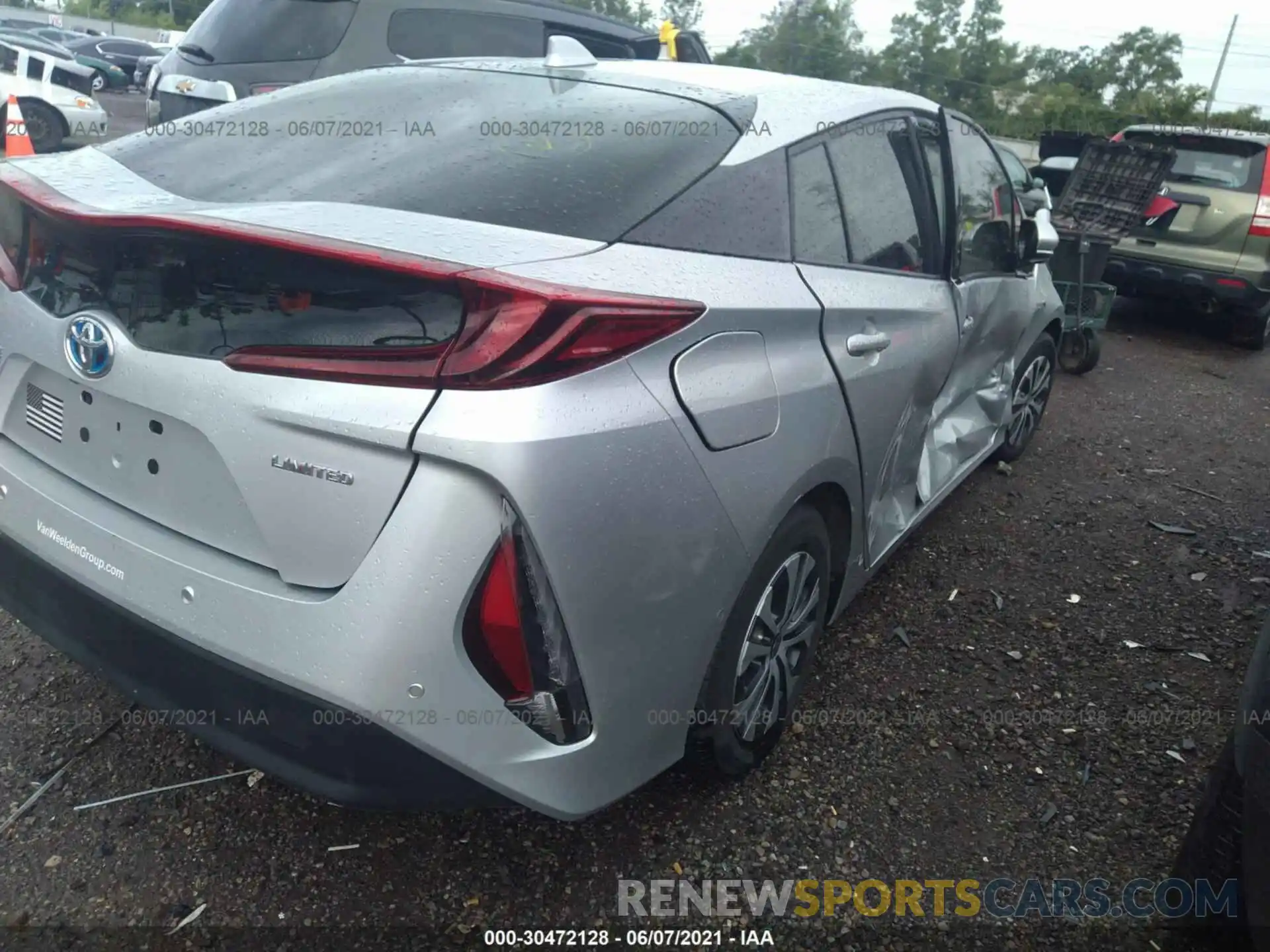 4 Photograph of a damaged car JTDKARFP2L3138057 TOYOTA PRIUS PRIME 2020