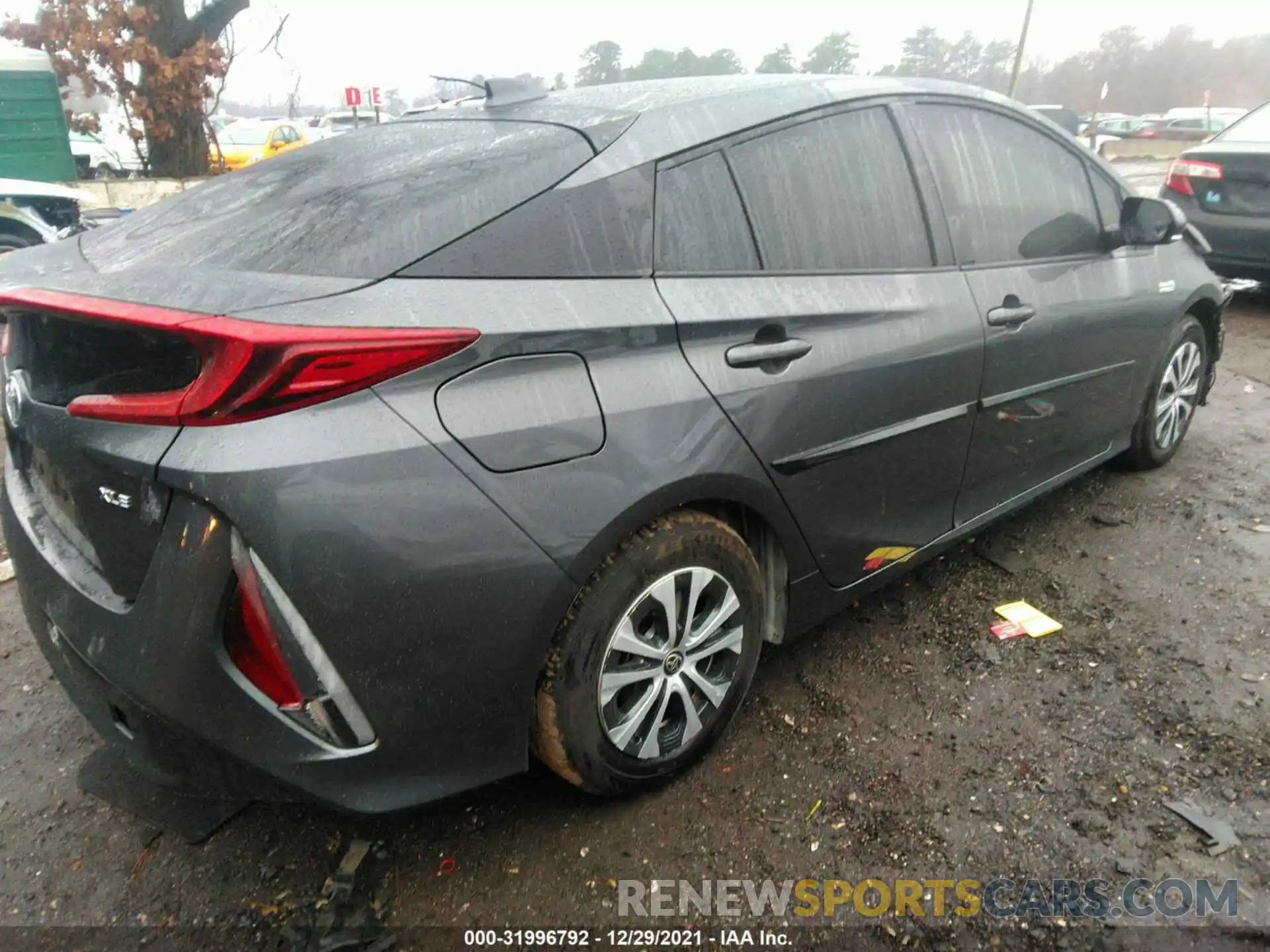 4 Фотография поврежденного автомобиля JTDKARFP2L3150080 TOYOTA PRIUS PRIME 2020