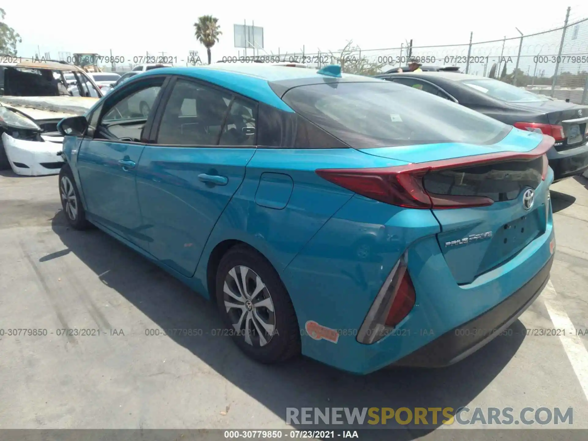 3 Фотография поврежденного автомобиля JTDKARFP4L3123060 TOYOTA PRIUS PRIME 2020